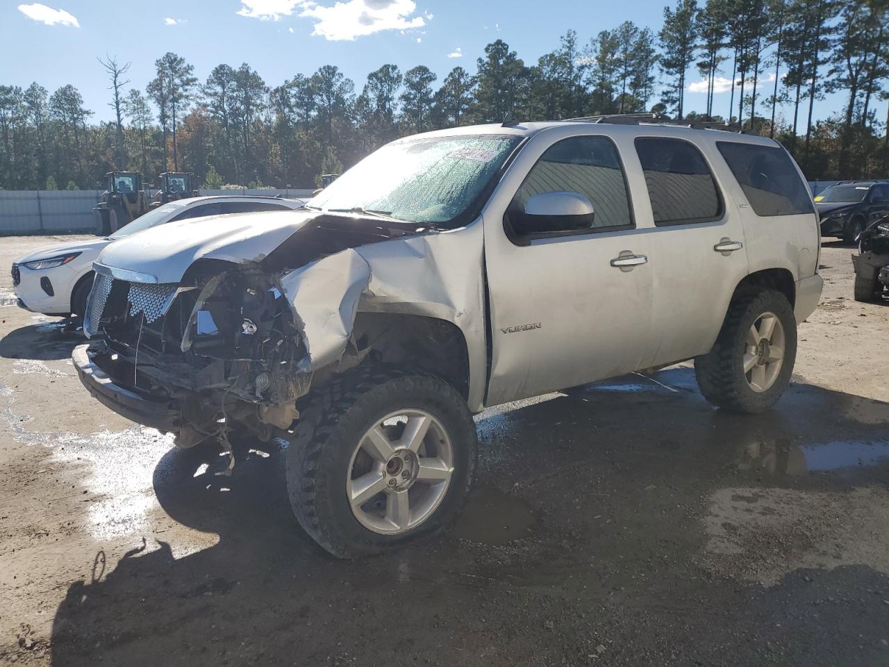 GMC YUKON SLT 2011