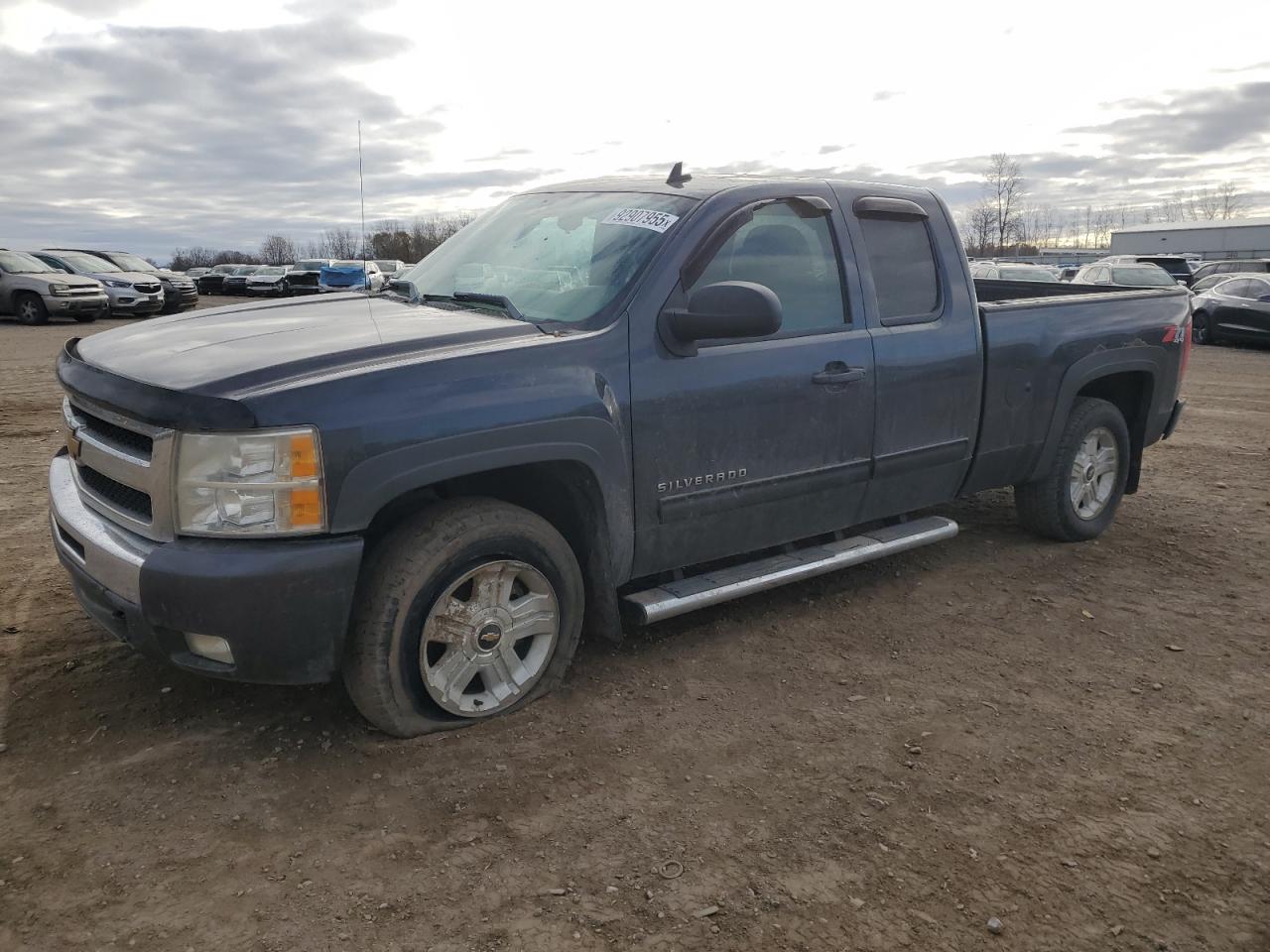CHEVROLET SILVERADO 2011