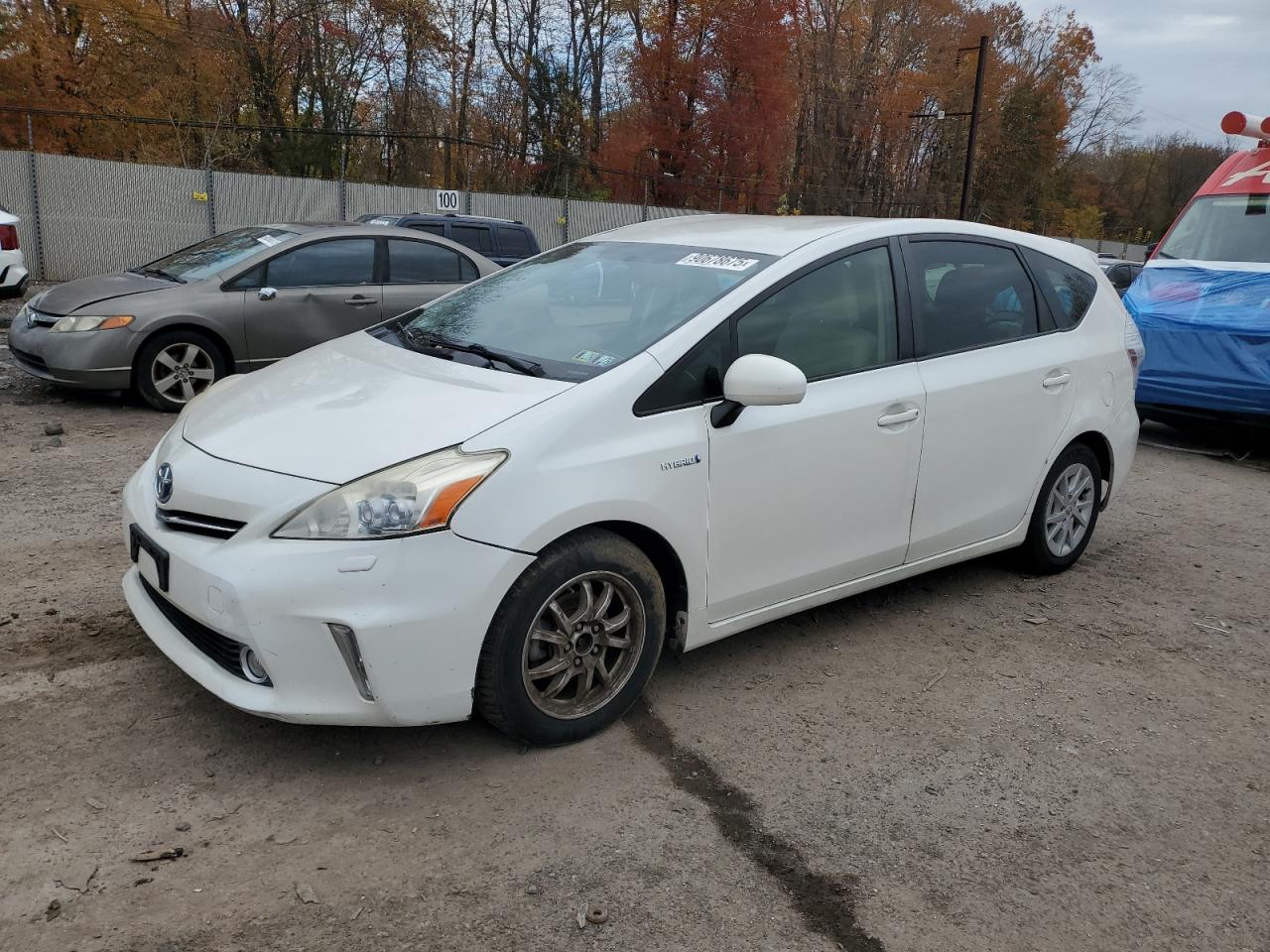 TOYOTA PRIUS V 2012