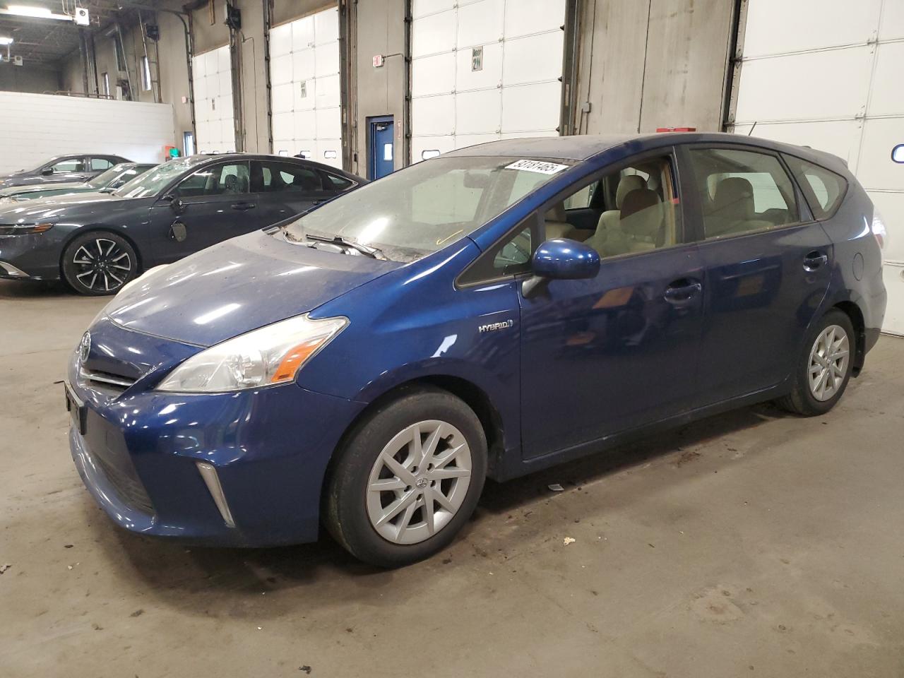 TOYOTA PRIUS V 2012