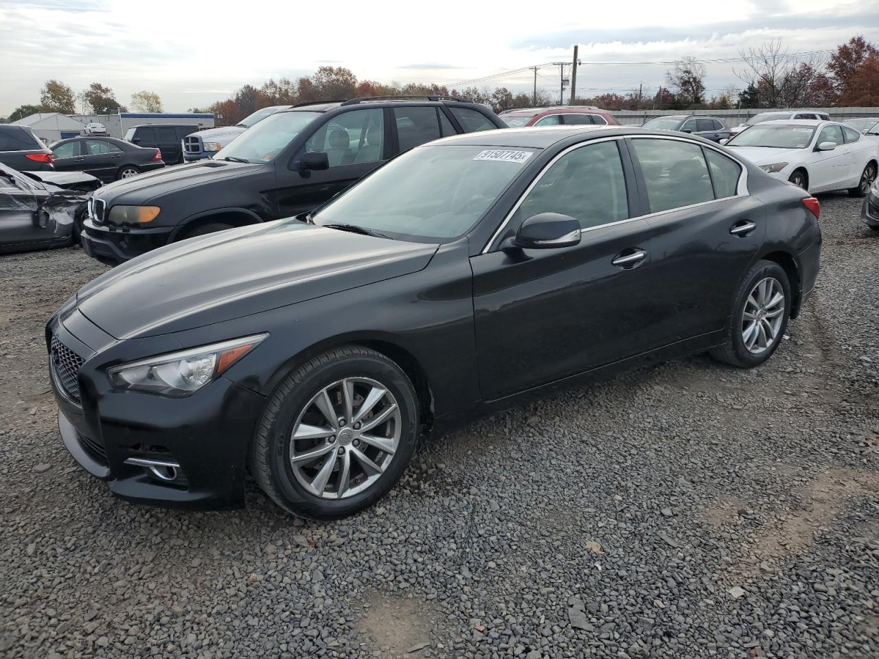 INFINITI Q50 BASE 2014