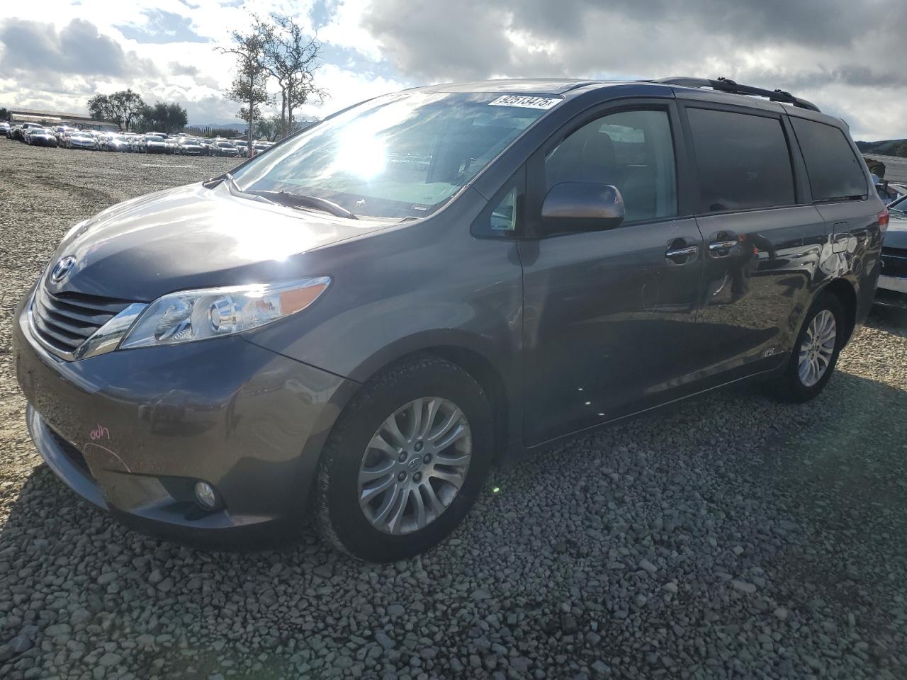TOYOTA SIENNA XLE 2013