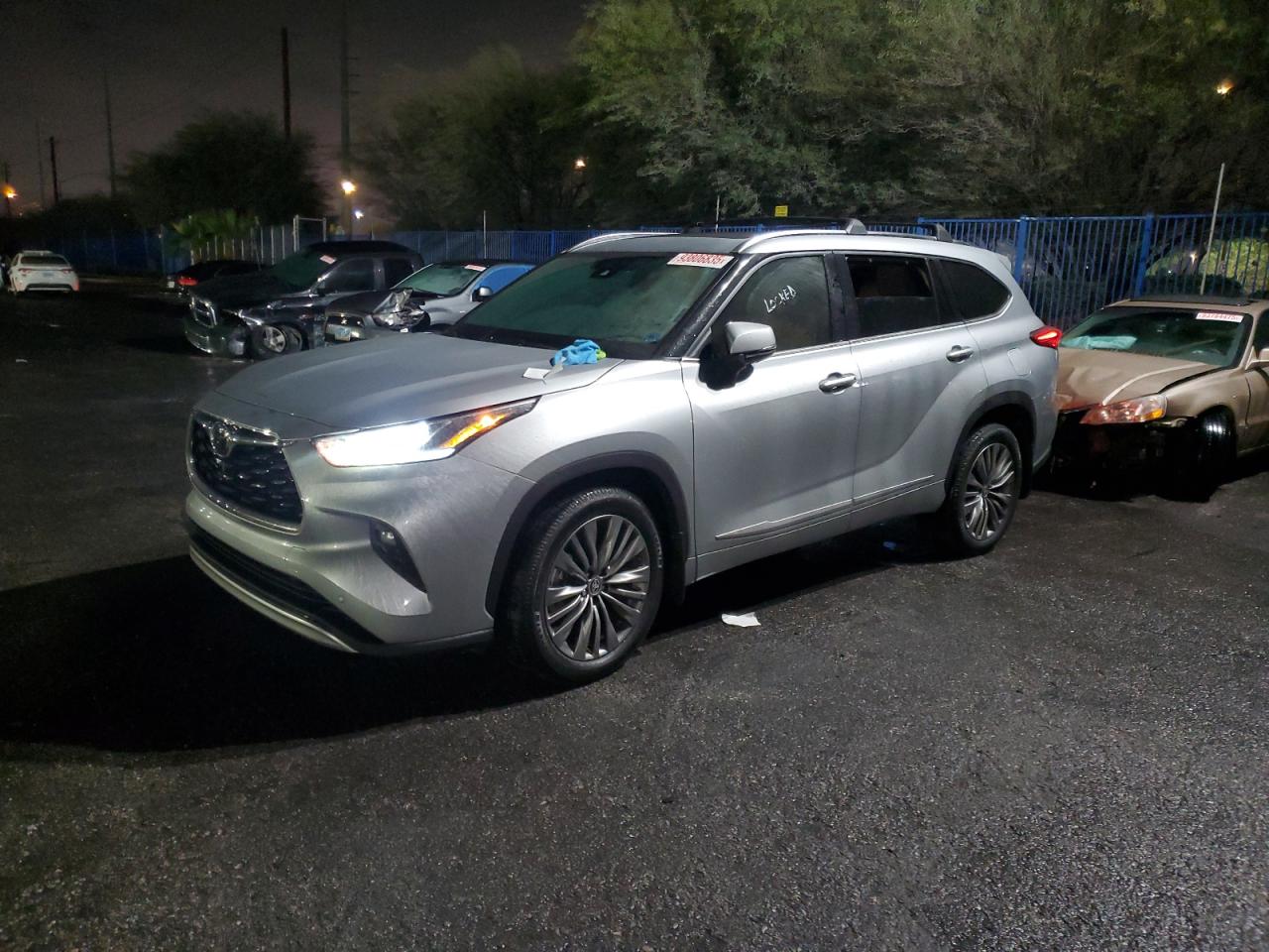 TOYOTA HIGHLANDER 2020