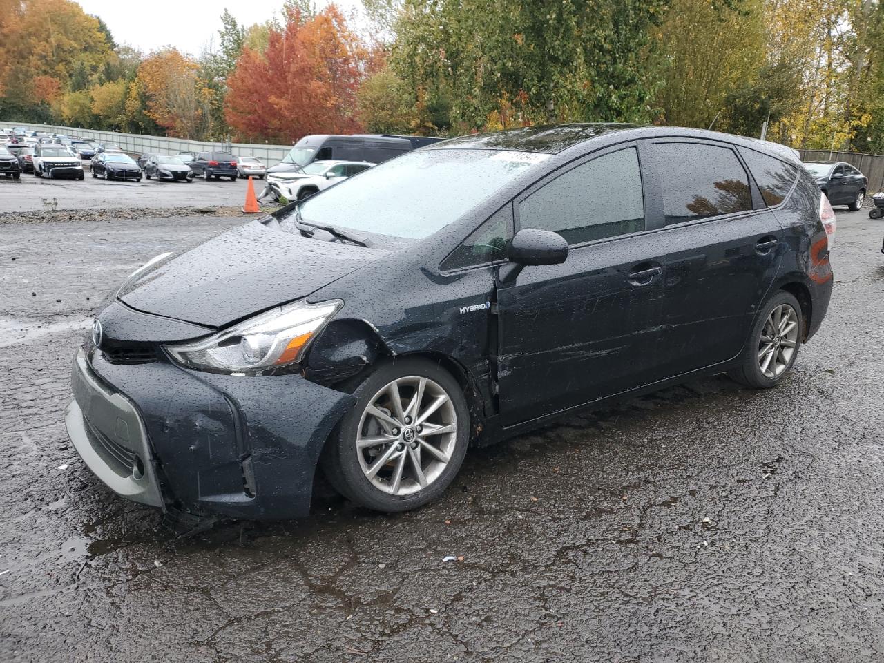 TOYOTA PRIUS V 2017