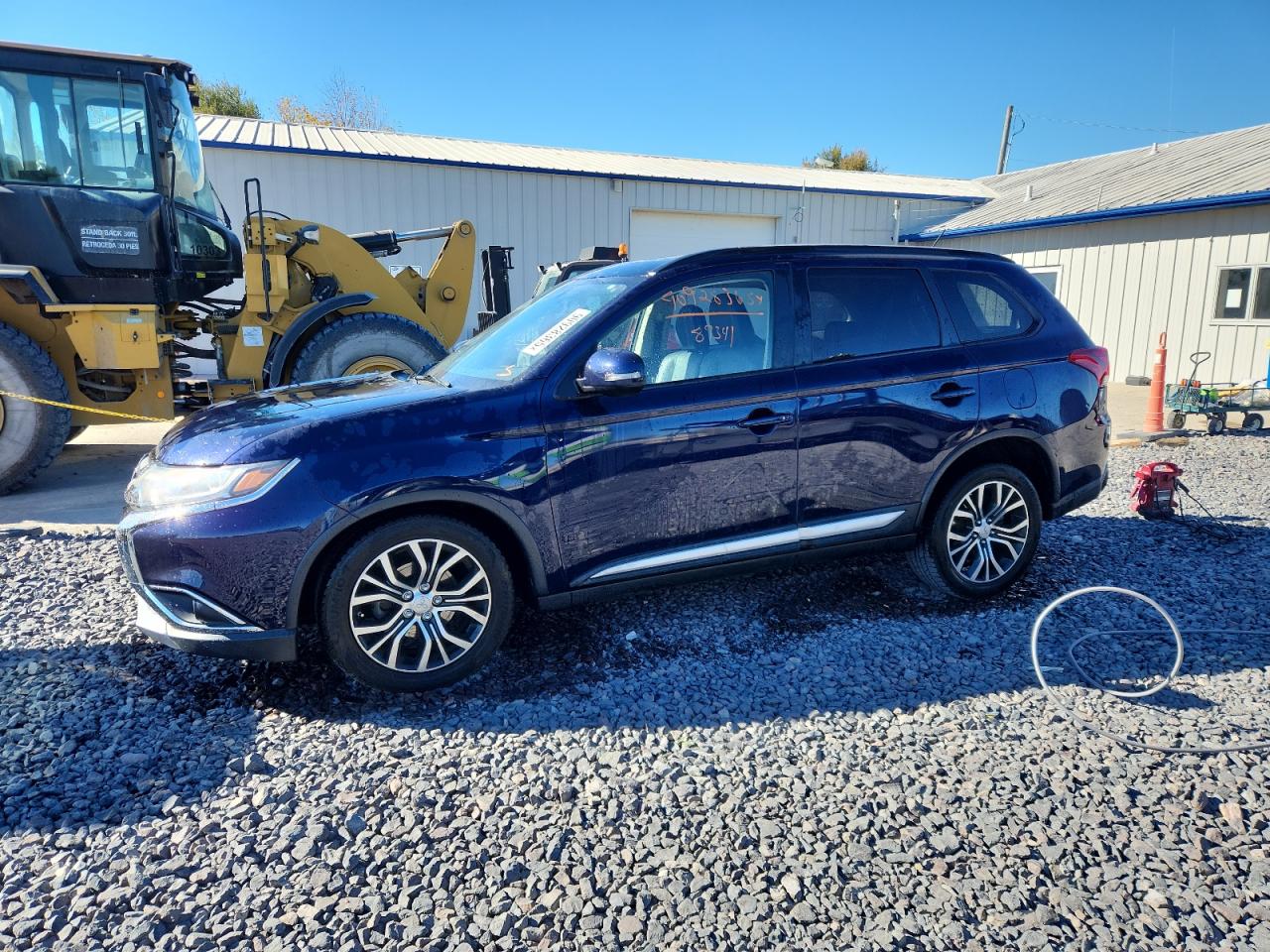 MITSUBISHI OUTLANDER 2016