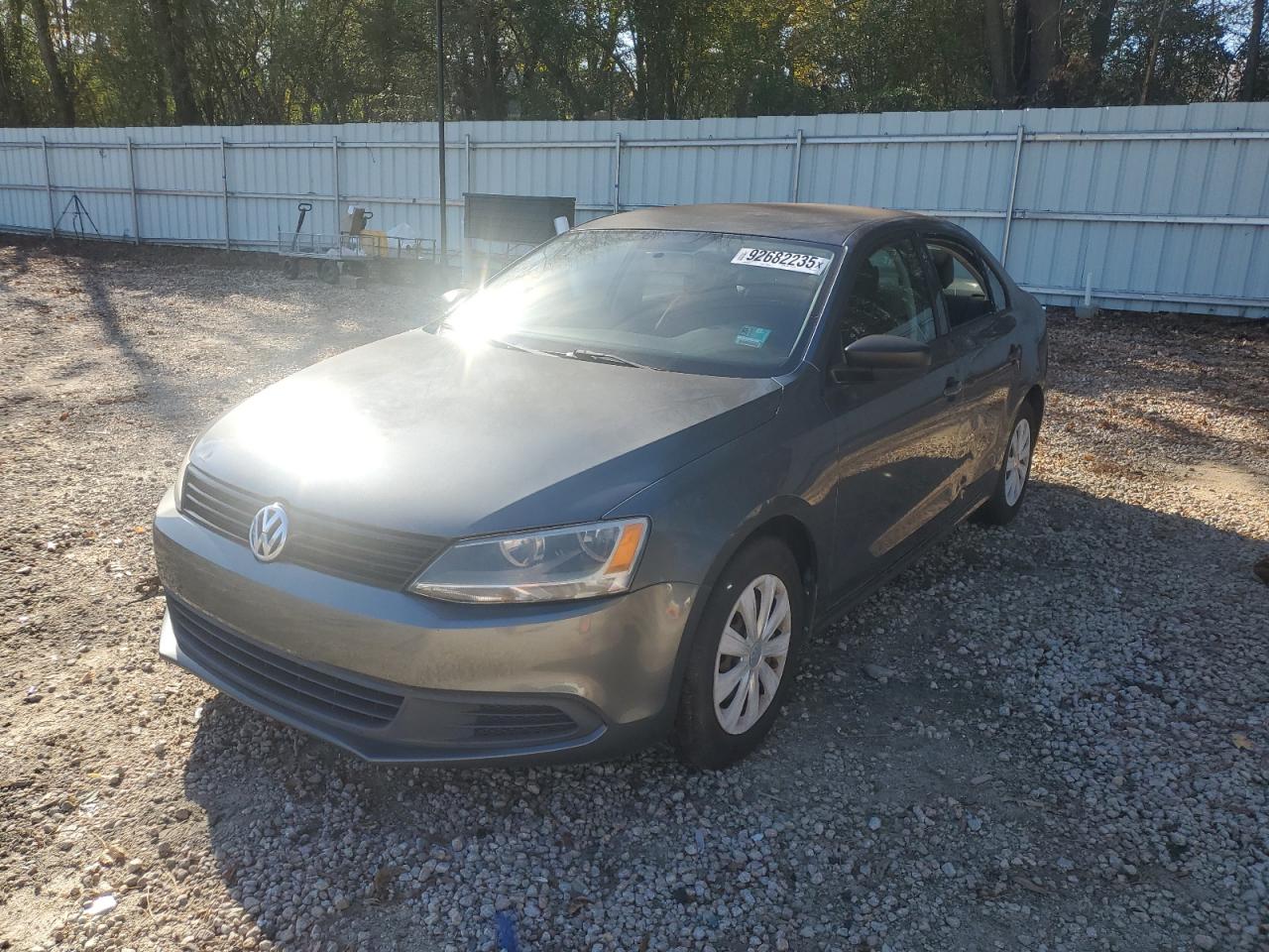 VOLKSWAGEN JETTA BASE 2013