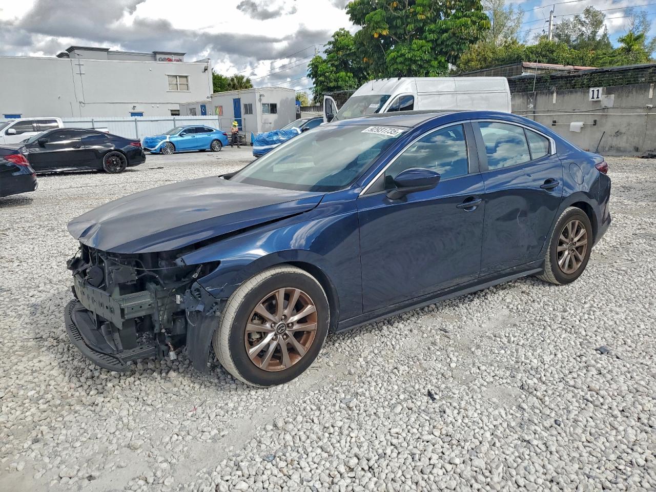 MAZDA 3 2019