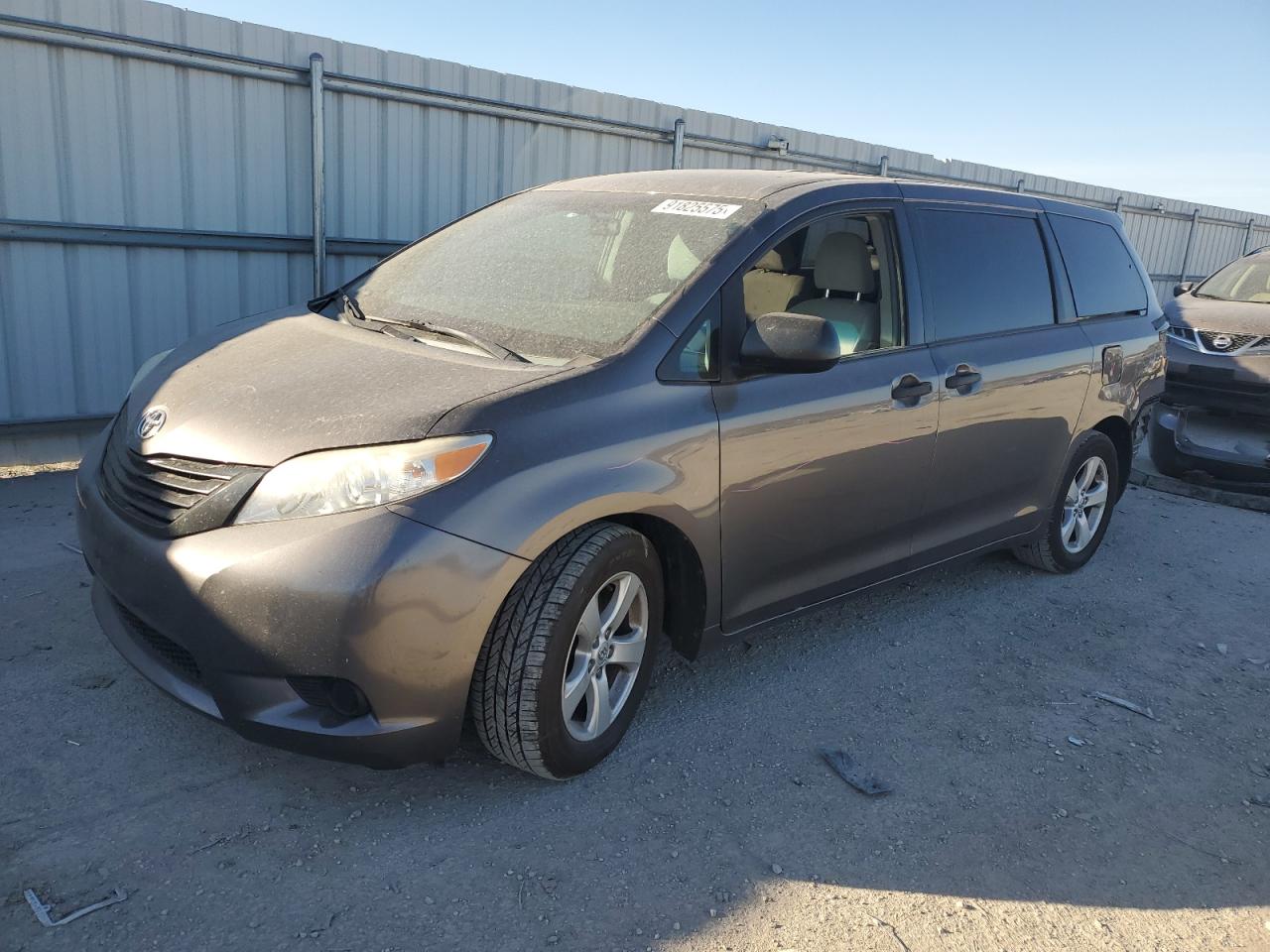 TOYOTA SIENNA 2015