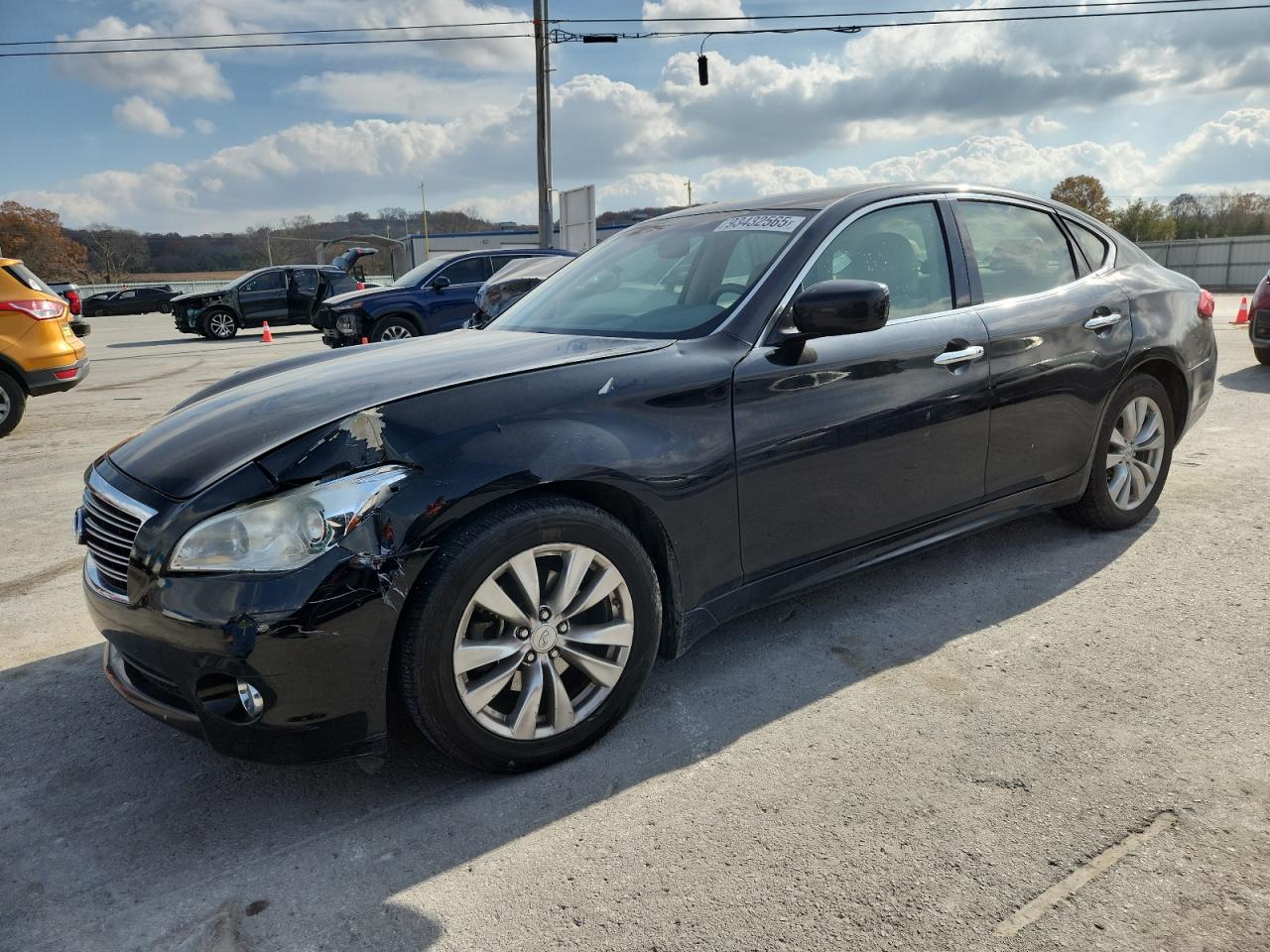 INFINITI M37 2012