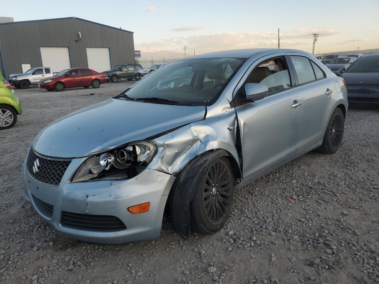 SUZUKI KIZASHI SE 2012