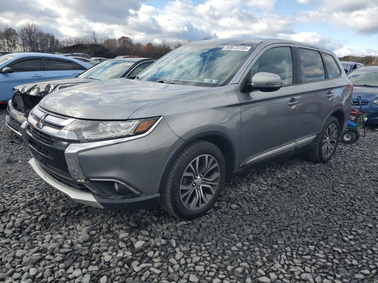 MITSUBISHI OUTLANDER 2017