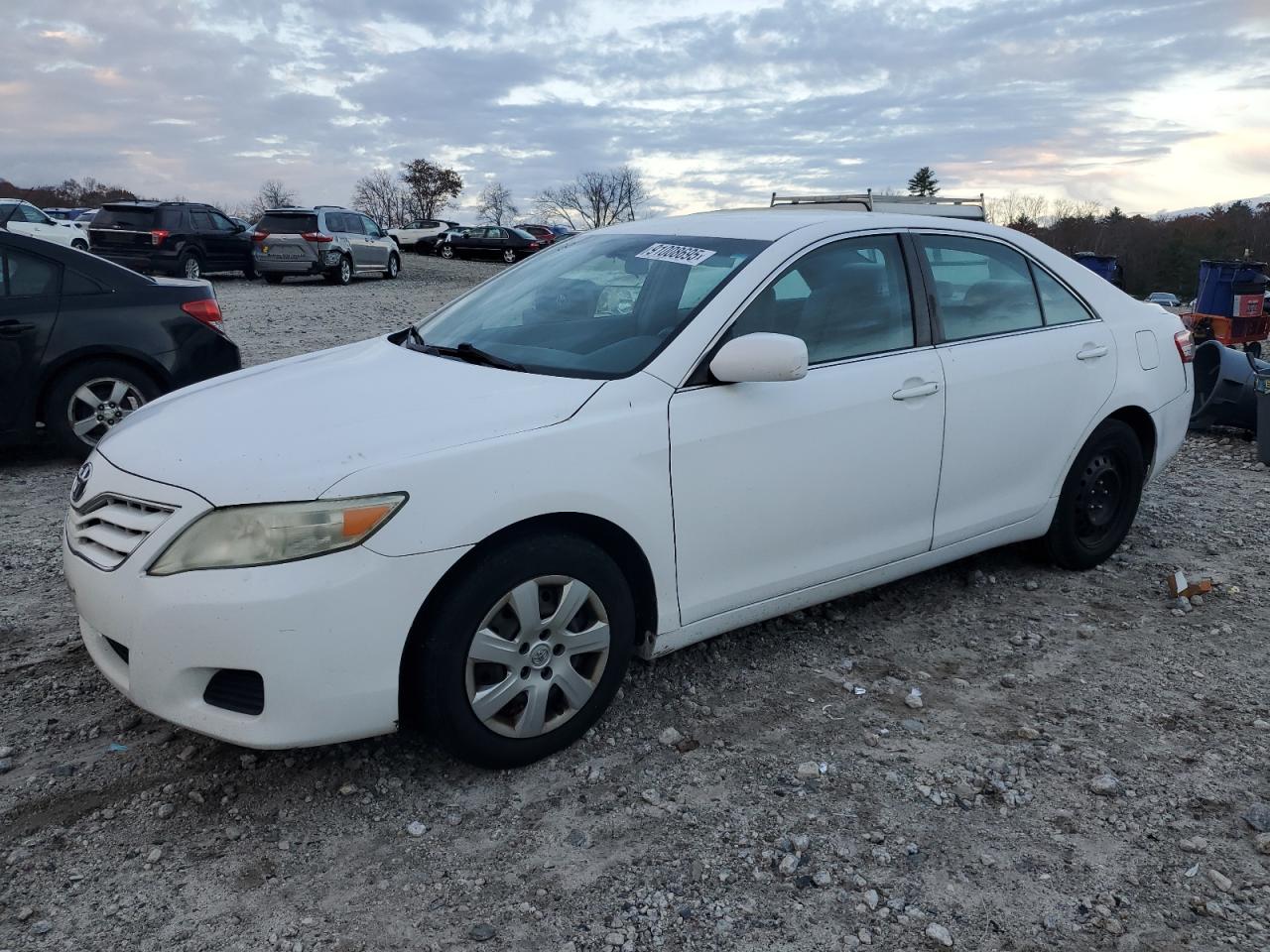 TOYOTA CAMRY BASE 2011