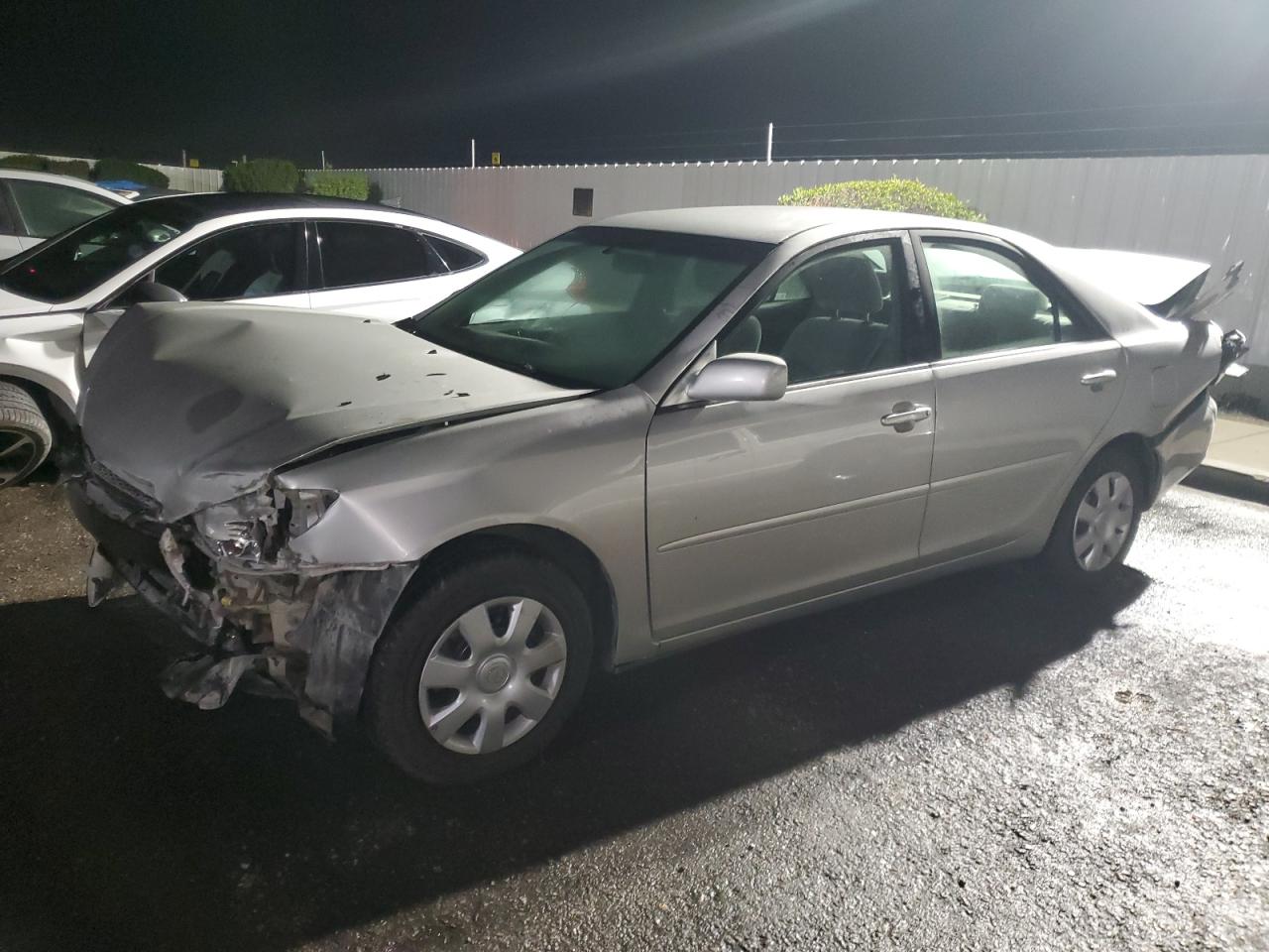 TOYOTA CAMRY LE 2004