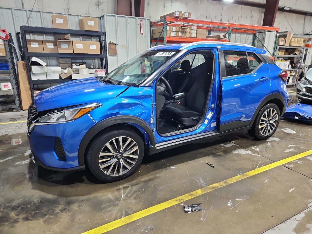 NISSAN KICKS SV 2021