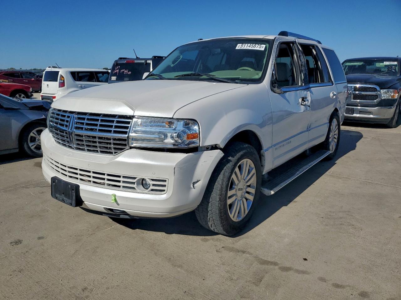 LINCOLN NAVIGATOR 2011