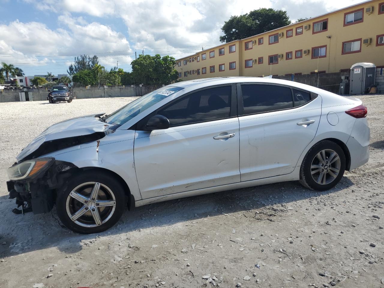 HYUNDAI ELANTRA 2017