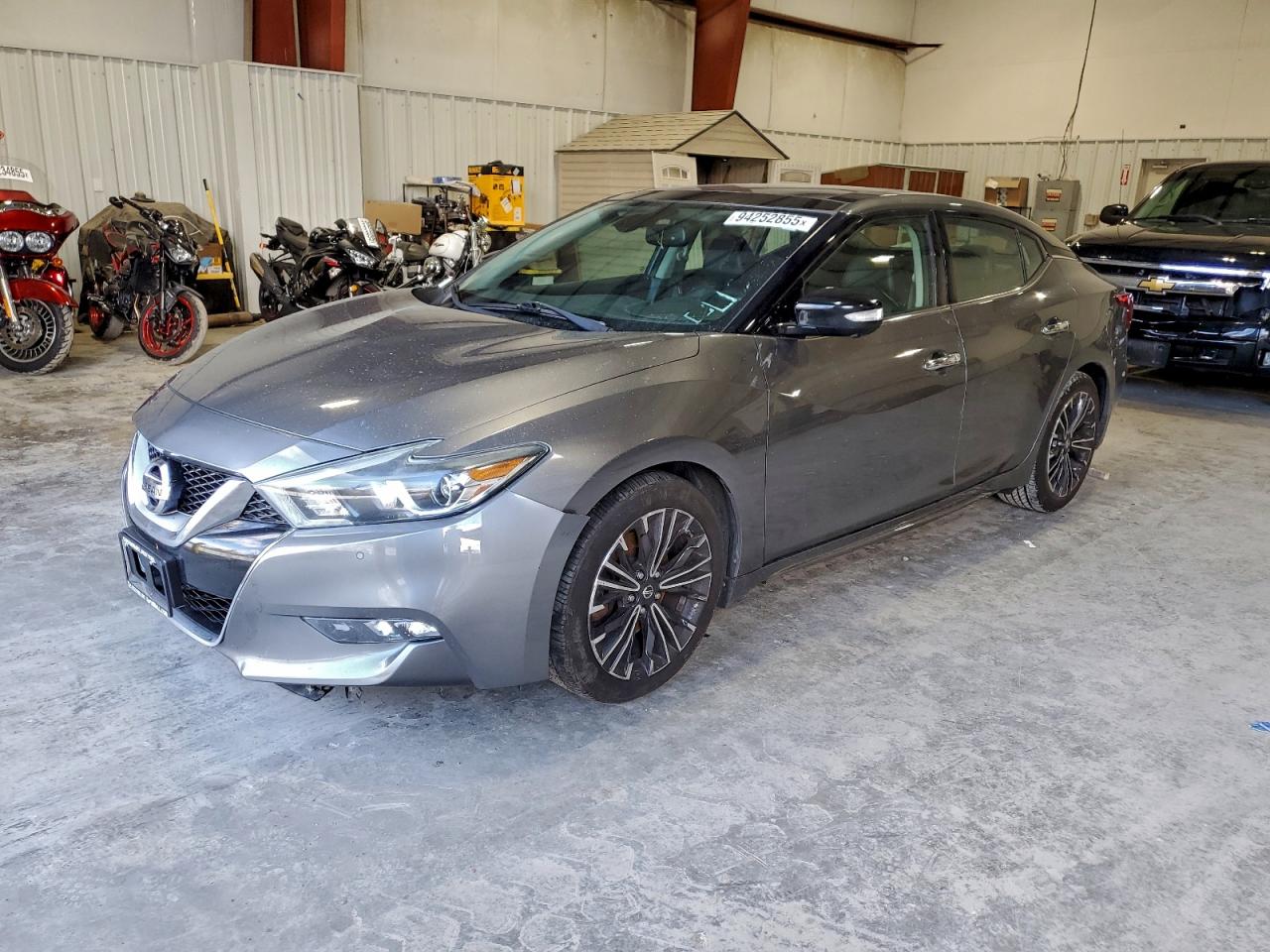 NISSAN MAXIMA 2016