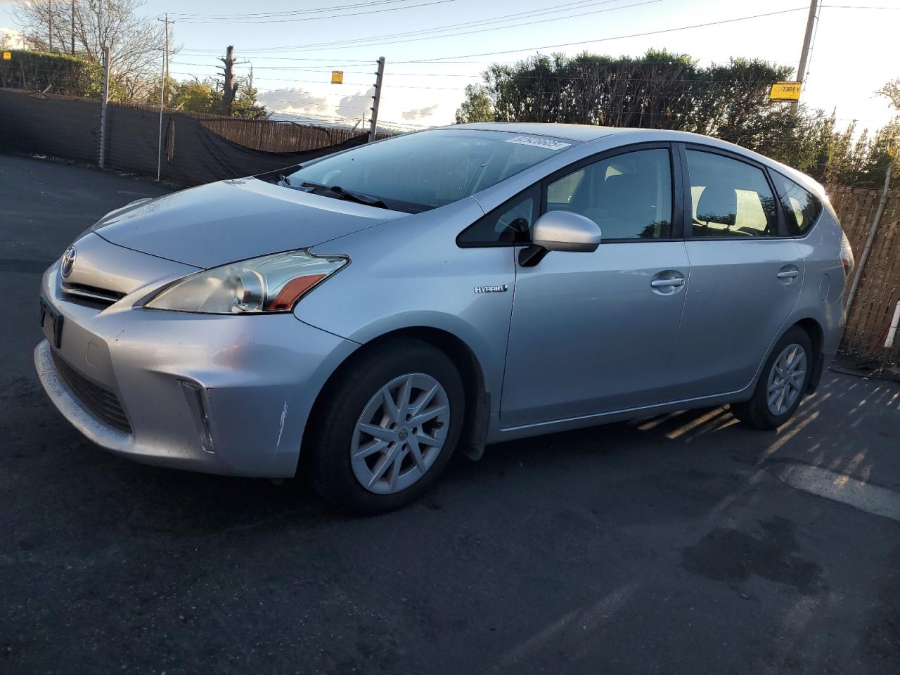 TOYOTA PRIUS V 2012