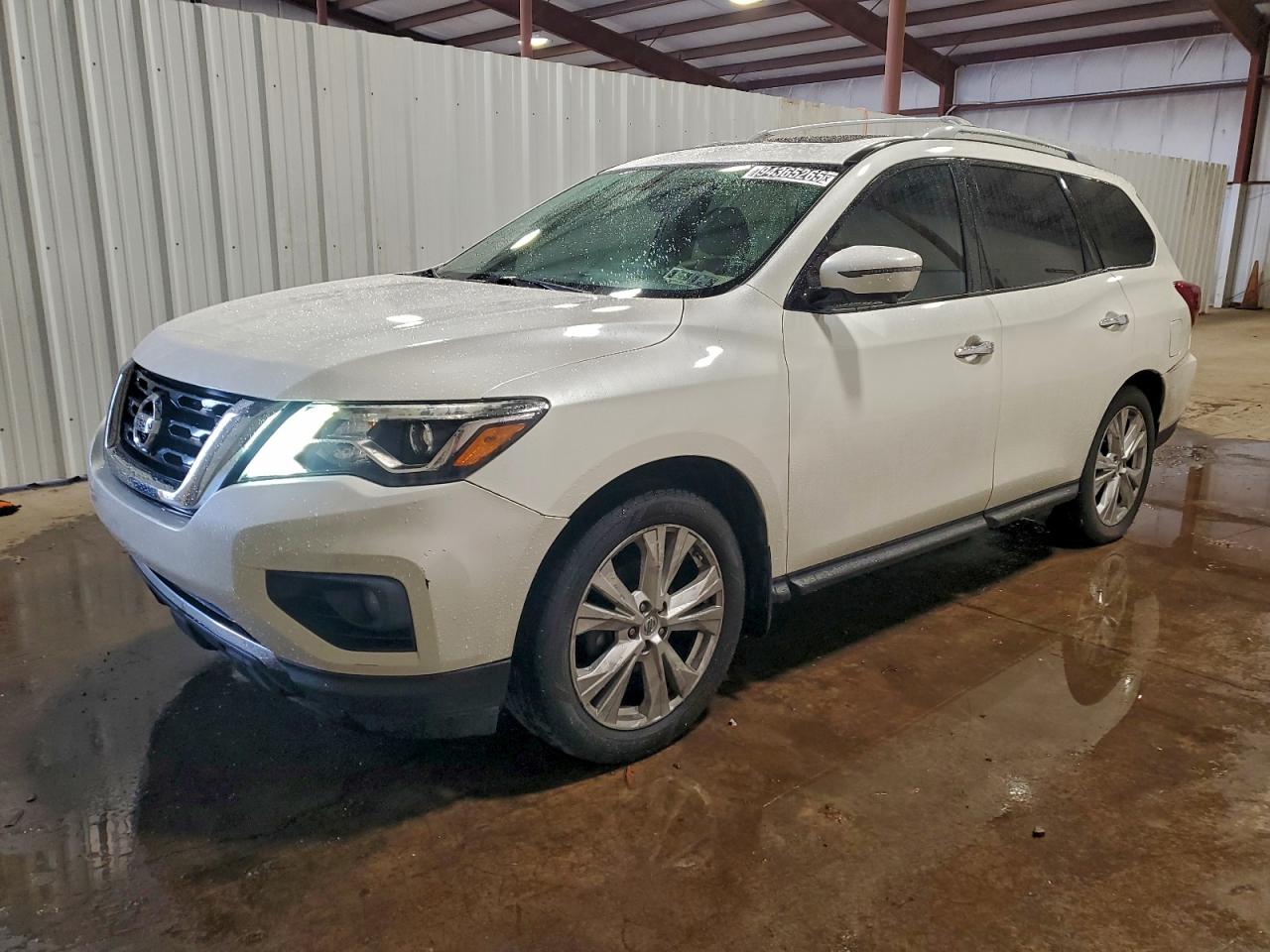 NISSAN PATHFINDER 2019