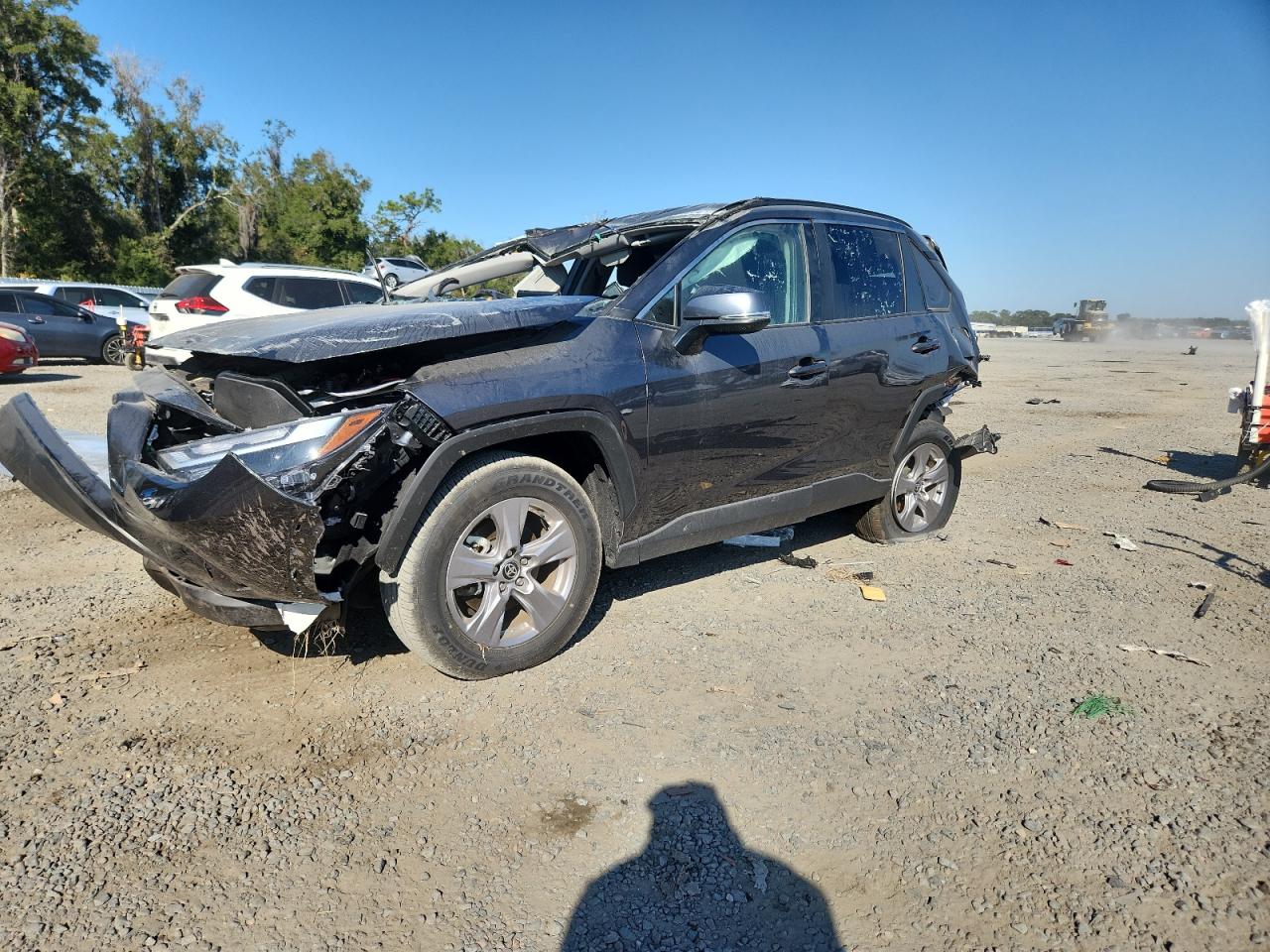 TOYOTA RAV4 XLE 2025