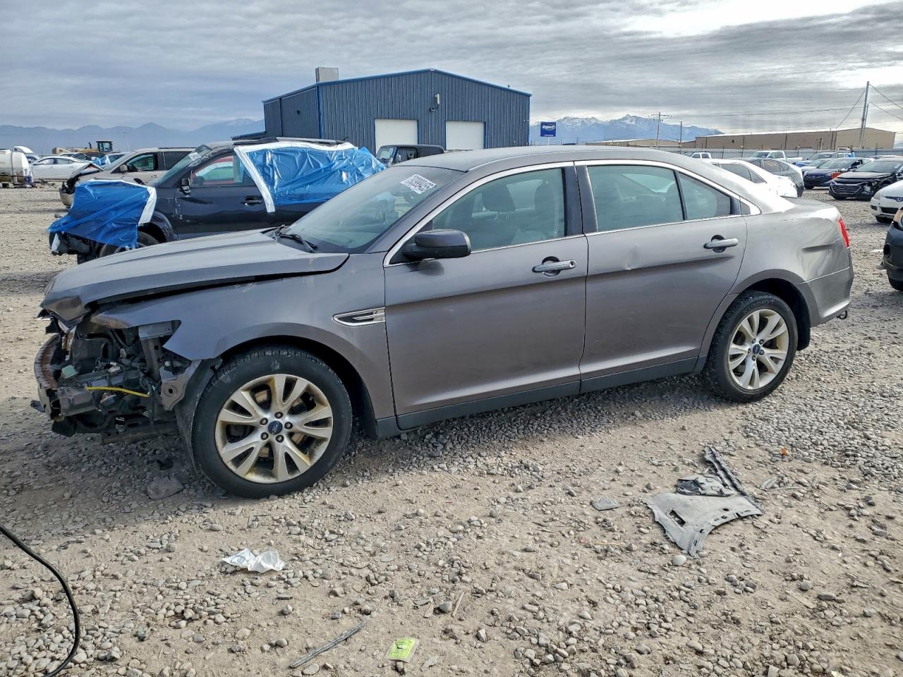 FORD TAURUS 2011