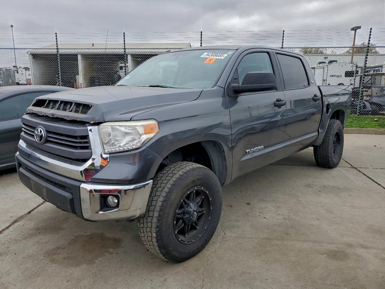 TOYOTA TUNDRA CRE 2015