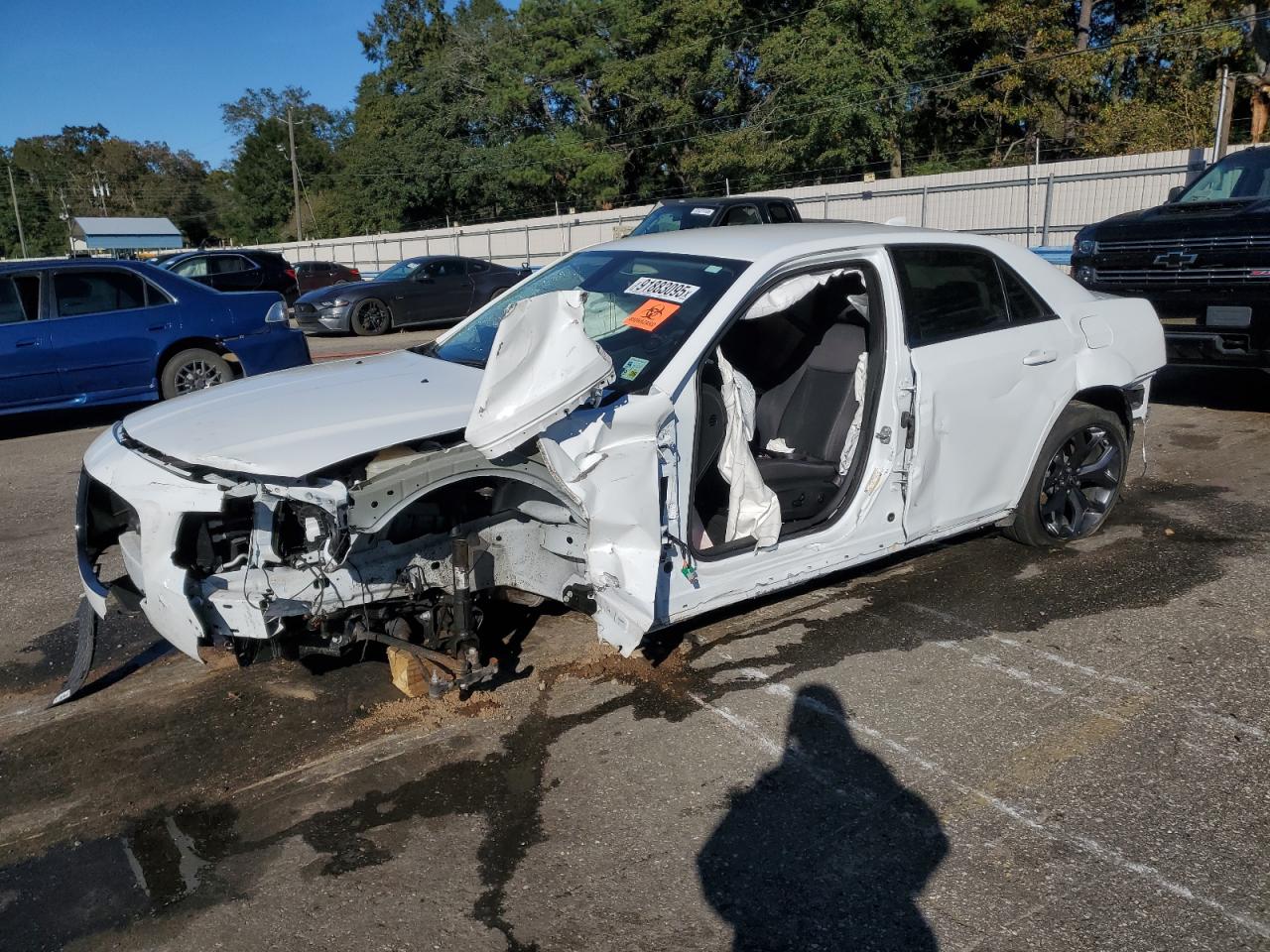 CHRYSLER 300 2023