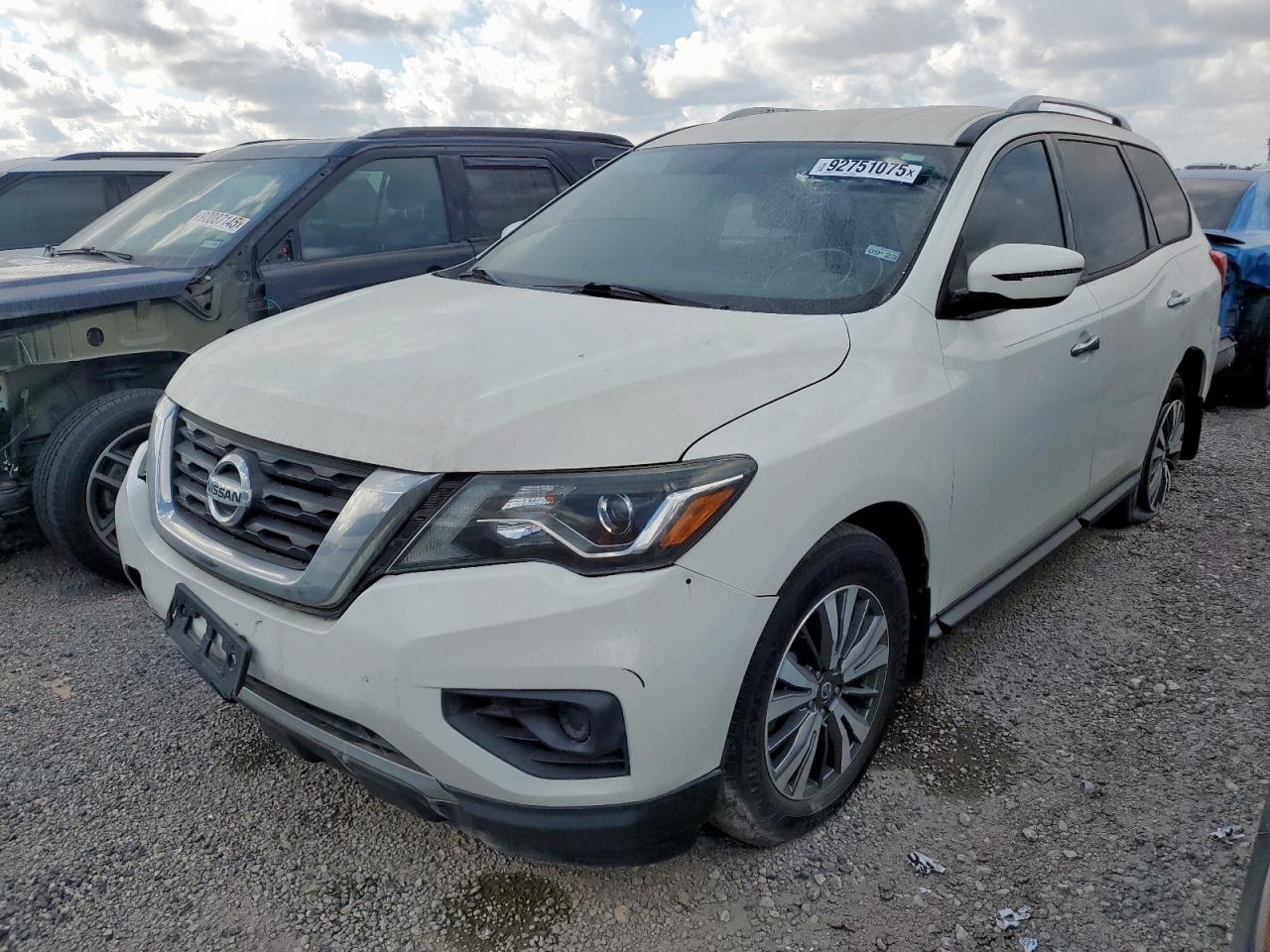 NISSAN PATHFINDER 2020