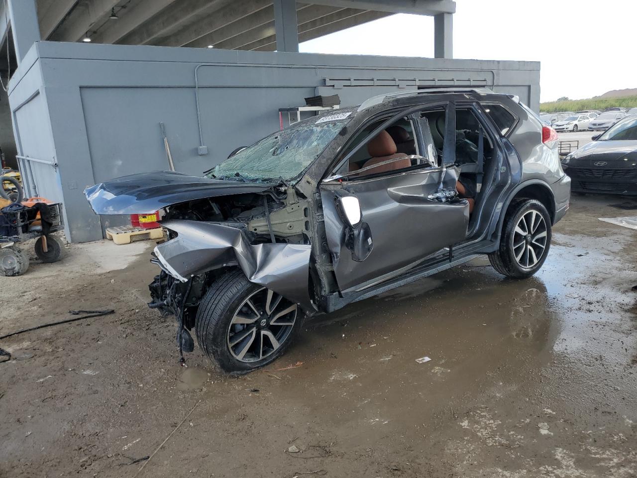 NISSAN ROGUE 2017