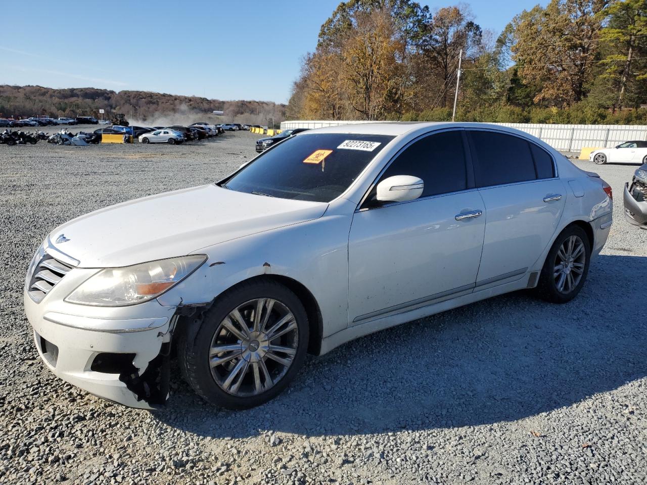 HYUNDAI GENESIS 4. 2011