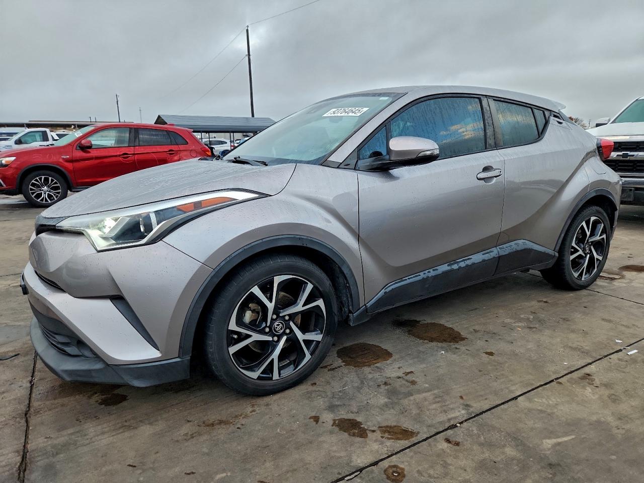 TOYOTA C-HR XLE 2018