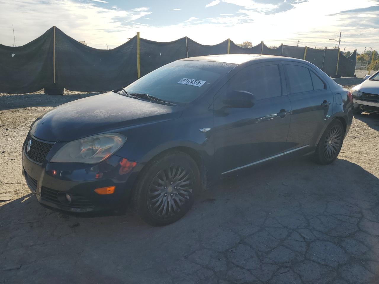 SUZUKI KIZASHI SL 2010