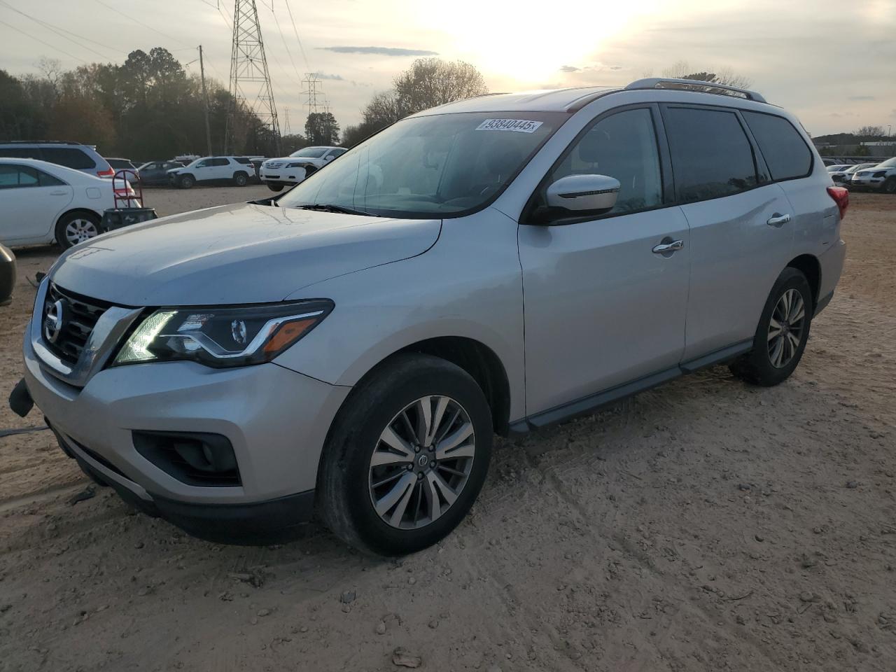 NISSAN PATHFINDER 2019