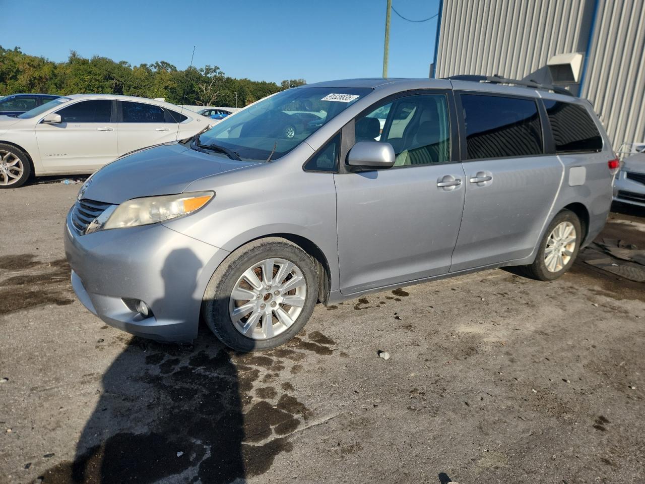 TOYOTA SIENNA XLE 2014