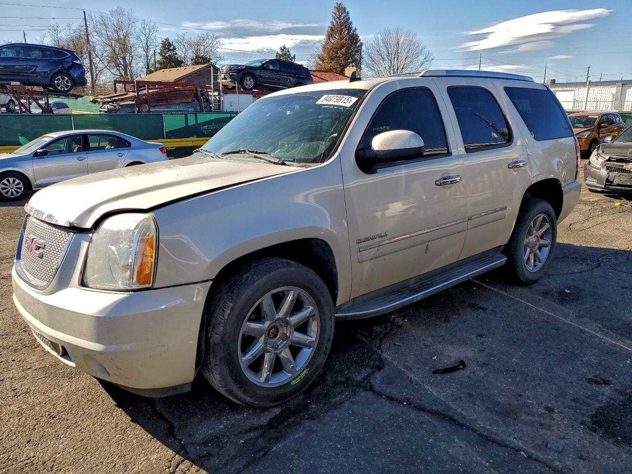 GMC YUKON DENA 2013