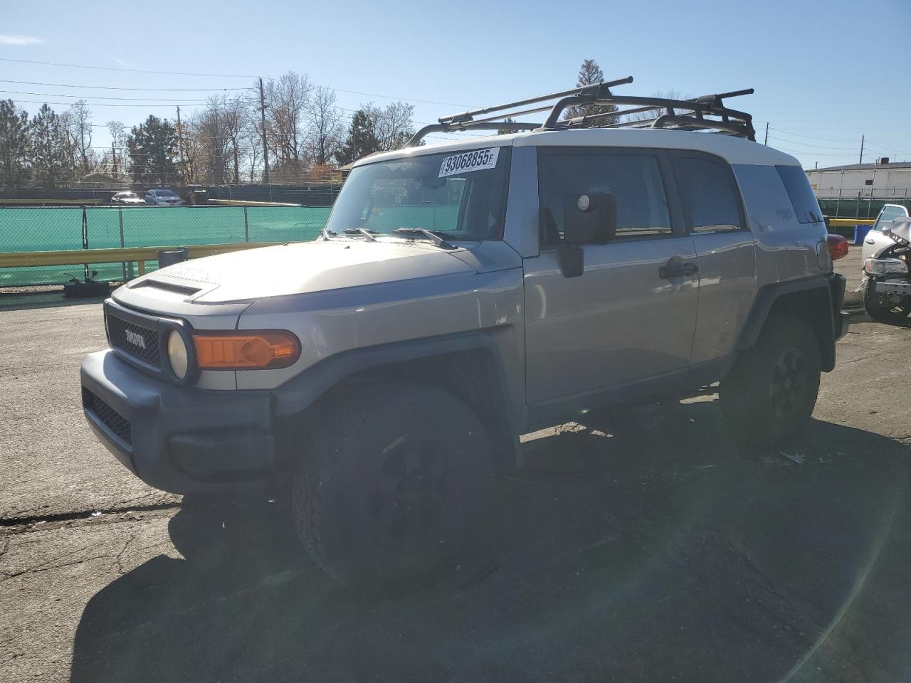 TOYOTA FJ CRUISER 2011
