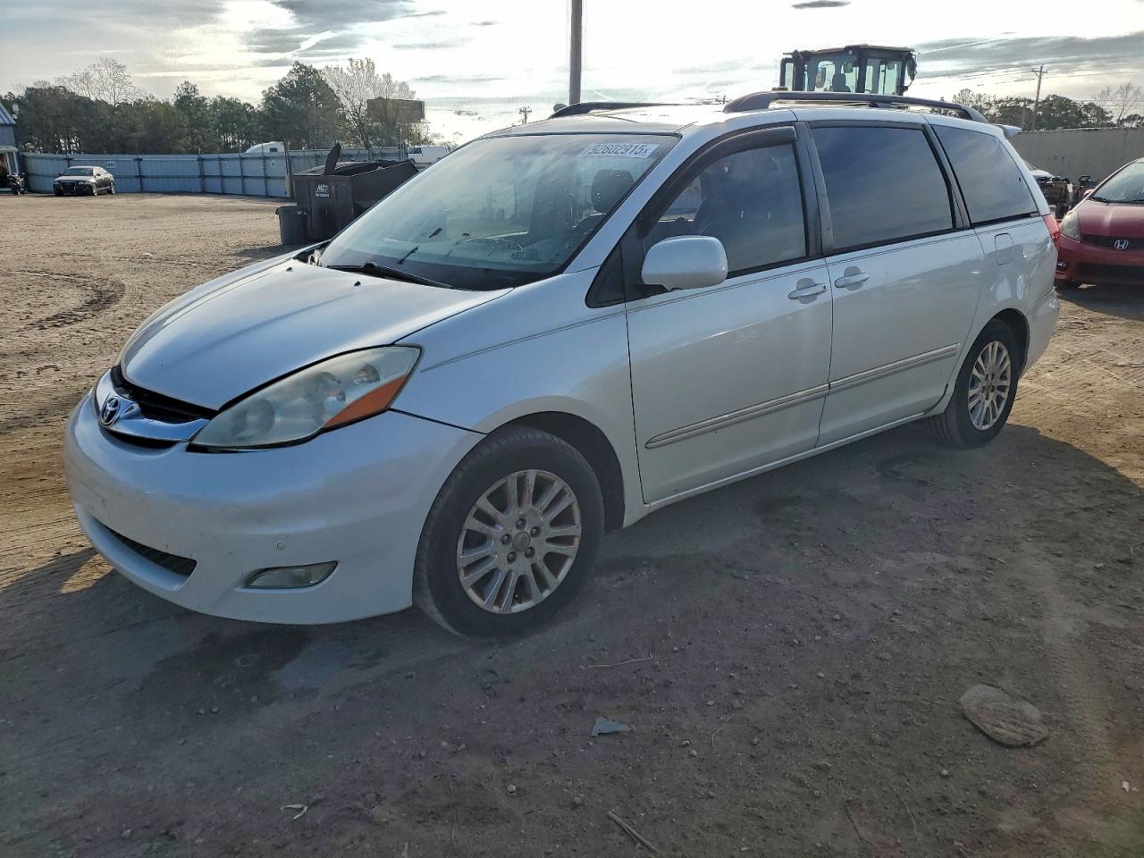 TOYOTA SIENNA XLE 2010