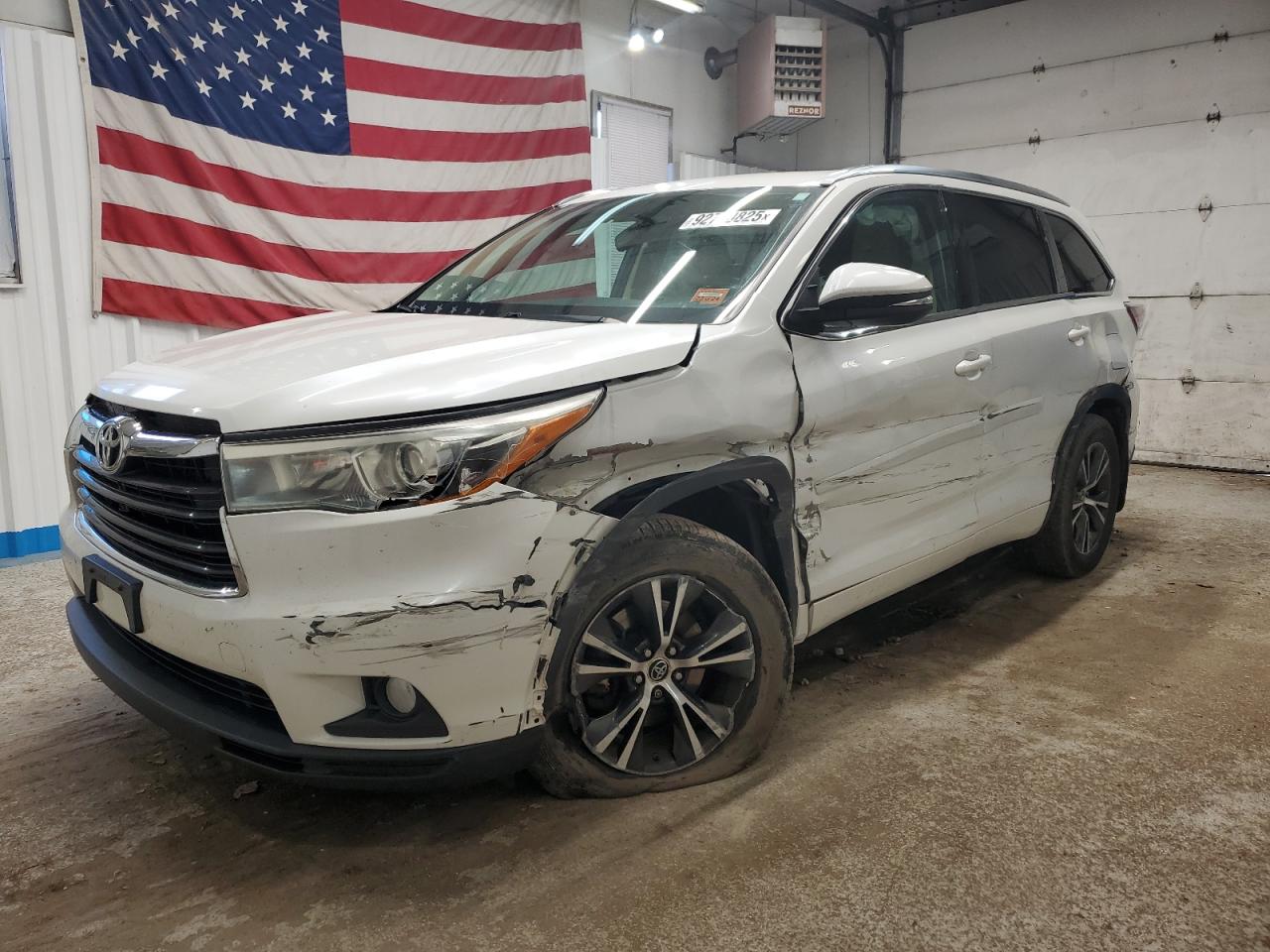 TOYOTA HIGHLANDER 2016