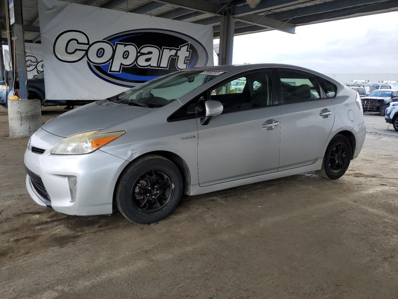 TOYOTA PRIUS 2015