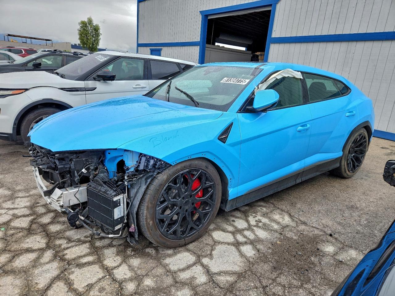 LAMBORGHINI URUS 2022