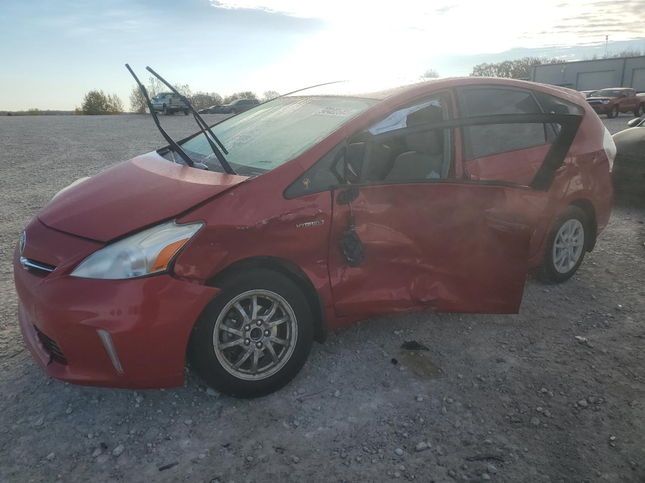 TOYOTA PRIUS V 2012