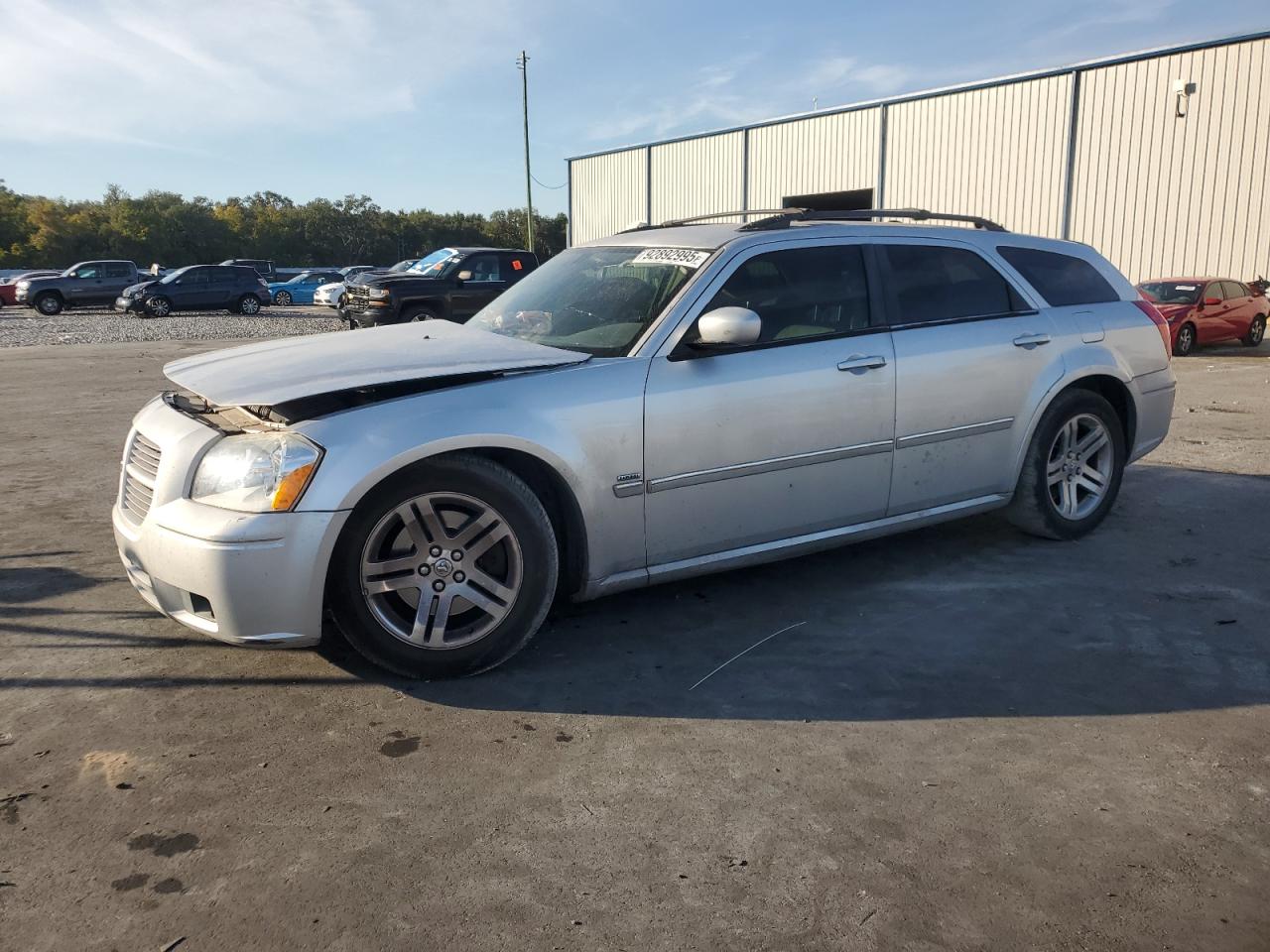 DODGE MAGNUM R/T 2005