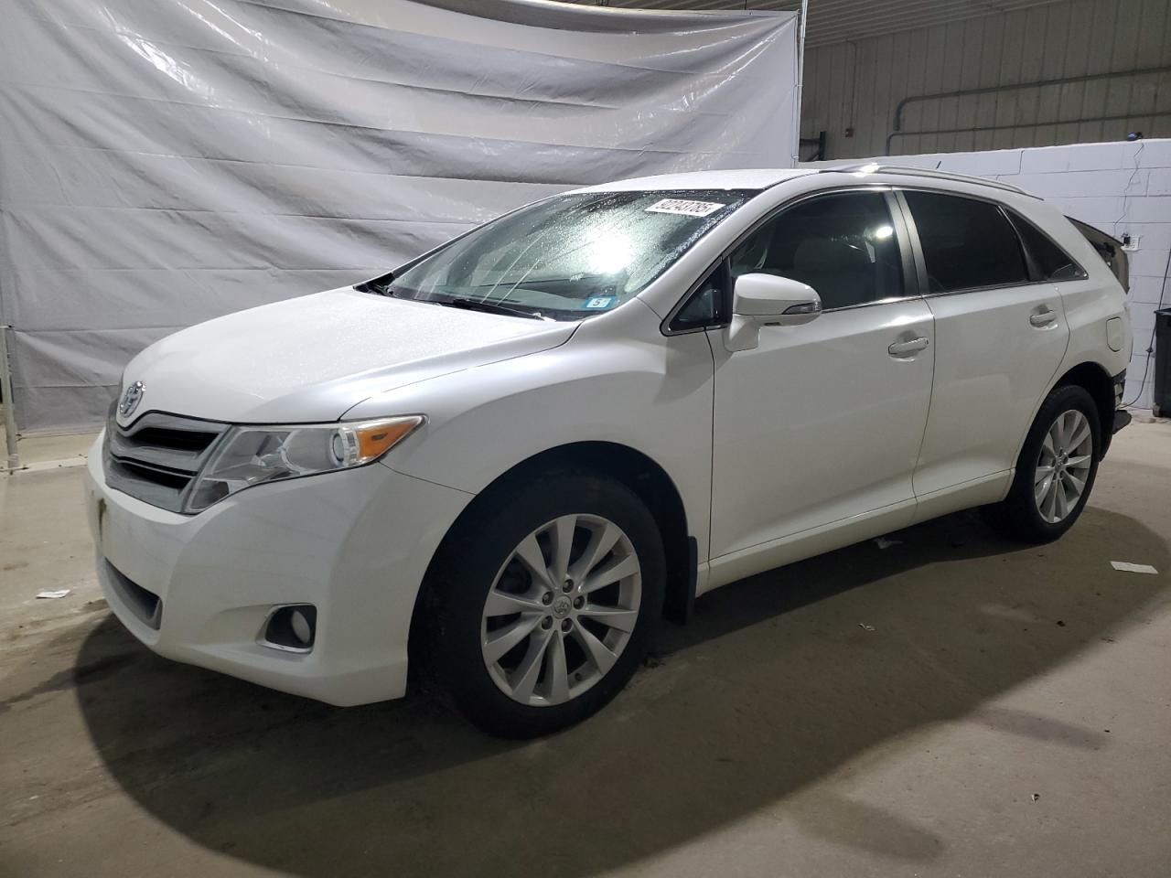 TOYOTA VENZA LE 2015