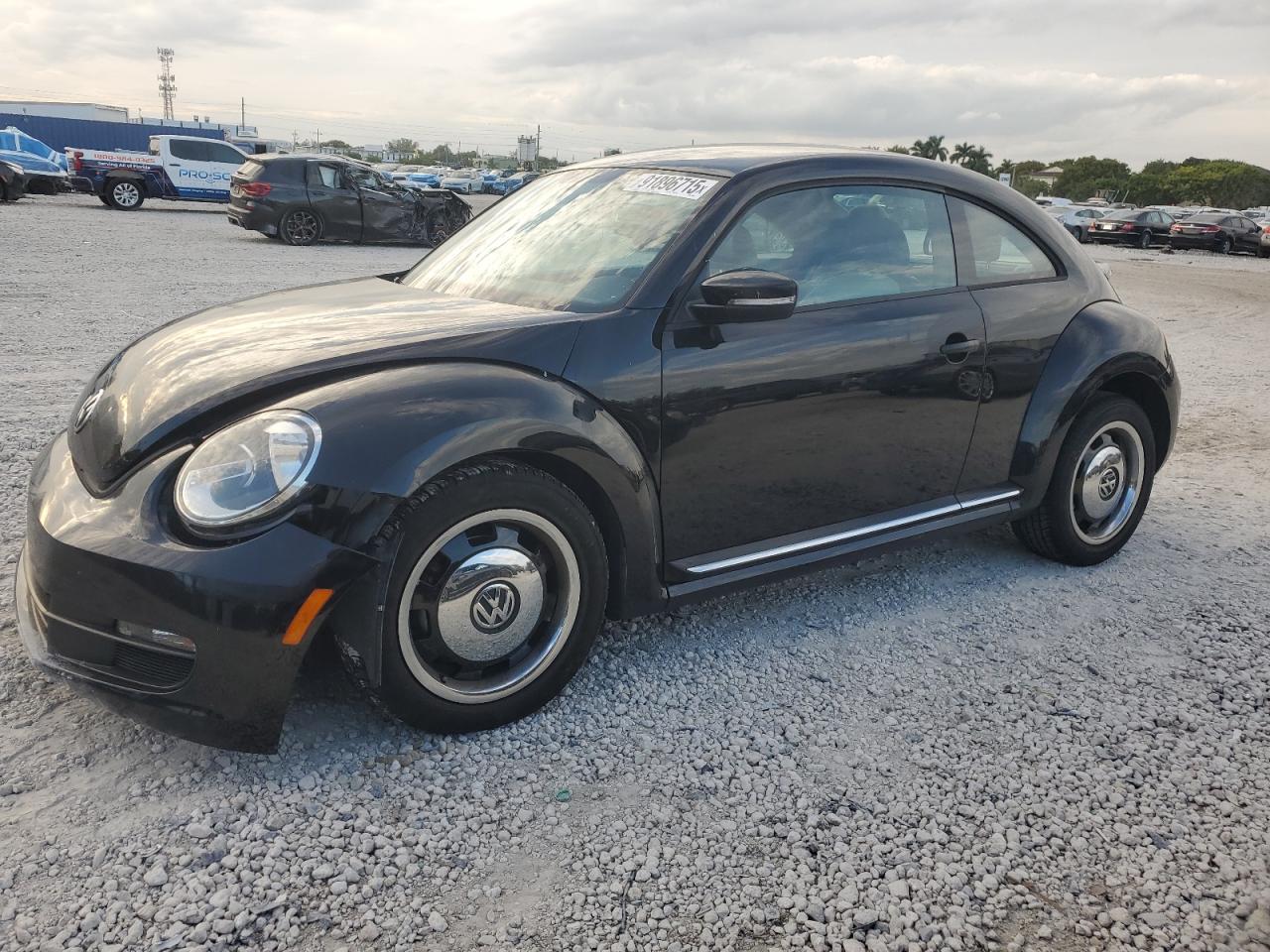 VOLKSWAGEN BEETLE 1.8 2016