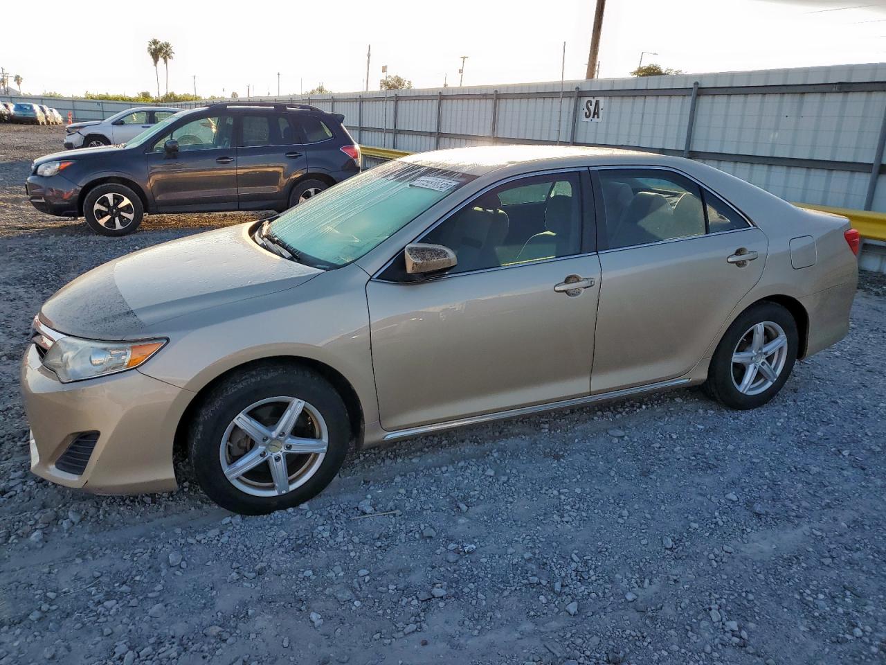 TOYOTA CAMRY BASE 2012