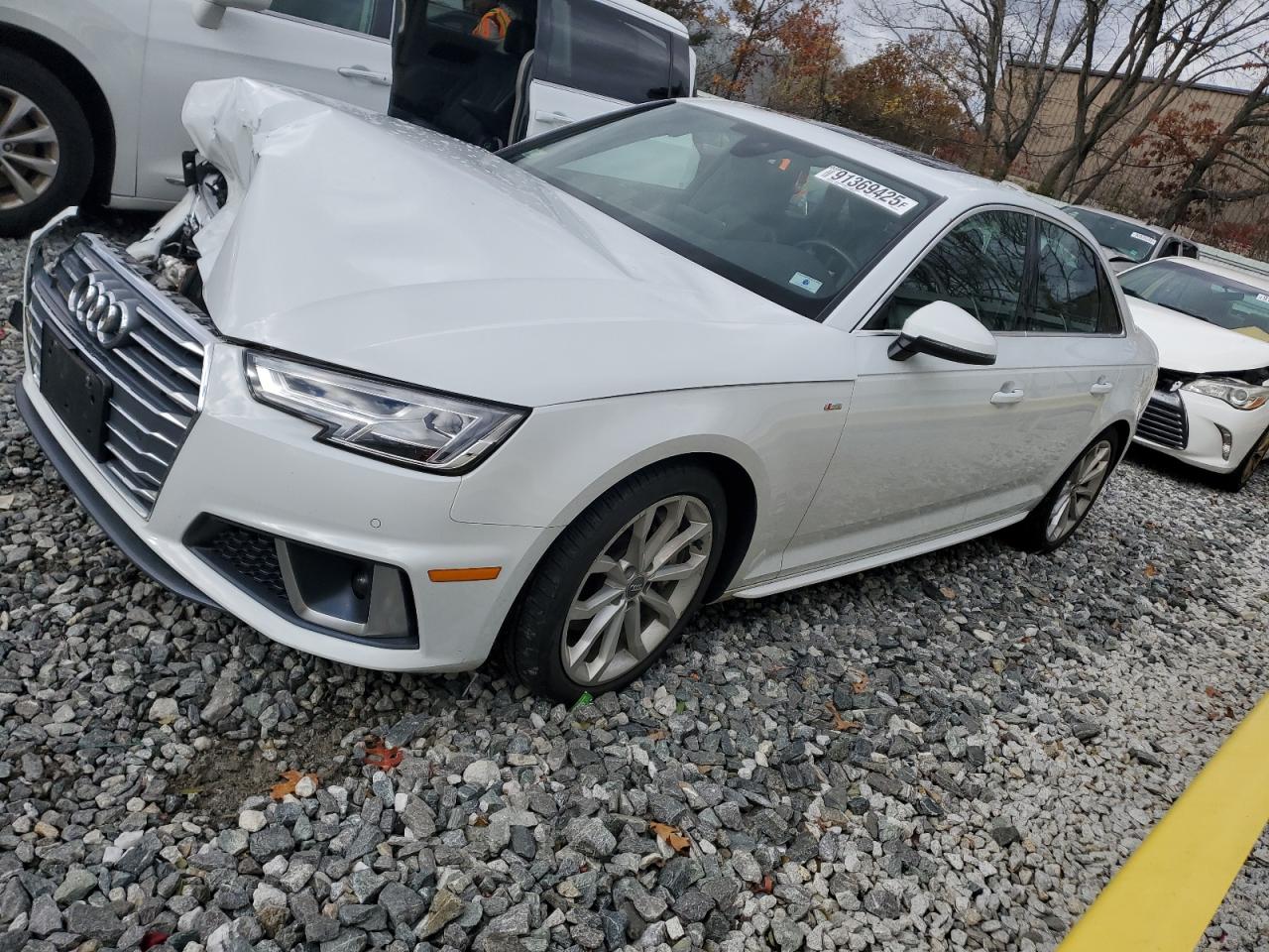 AUDI A4 2019