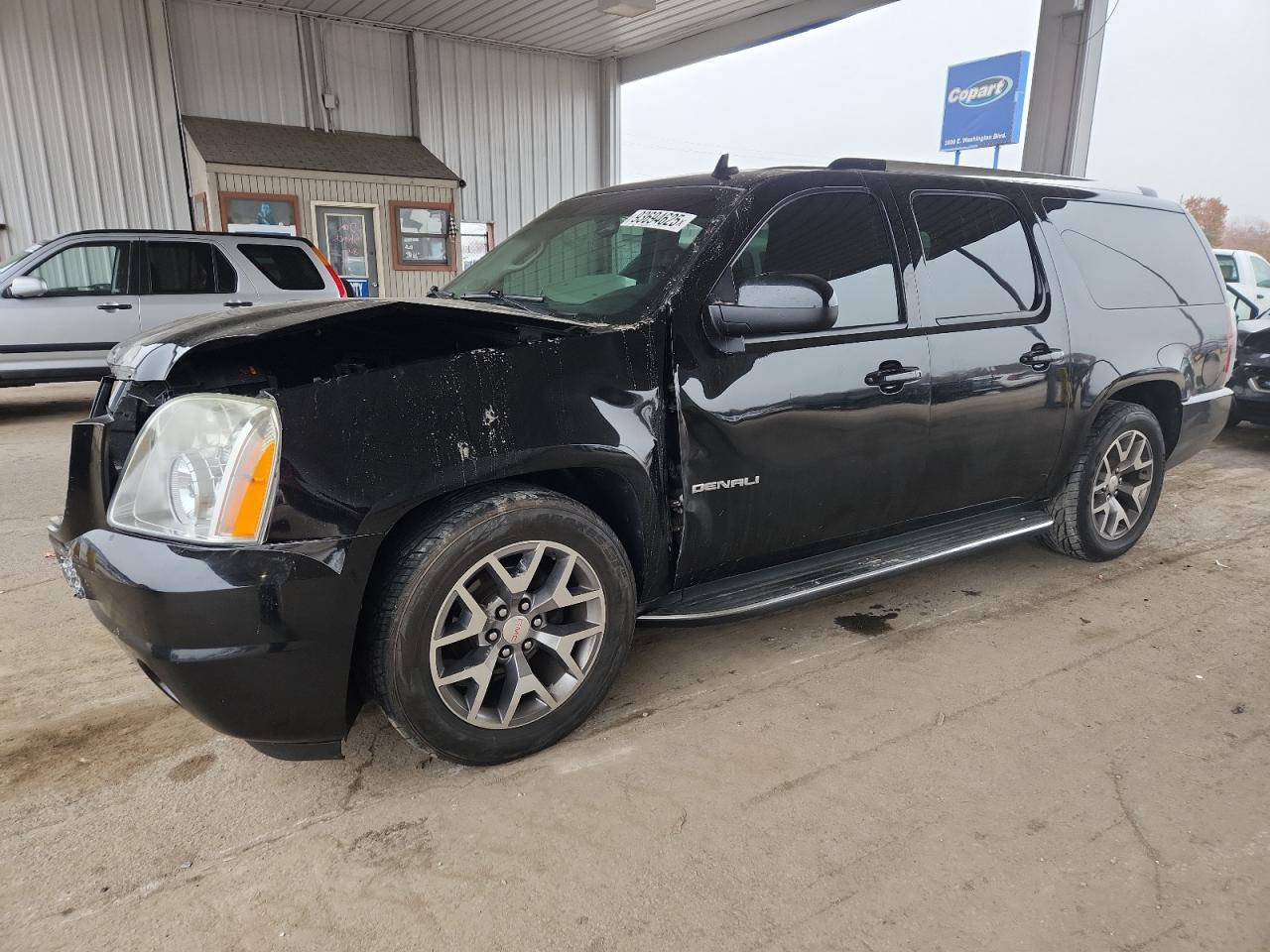 GMC YUKON XL D 2013