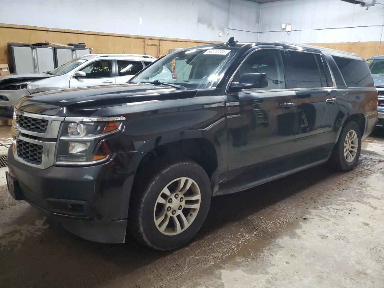 CHEVROLET SUBURBAN K 2016