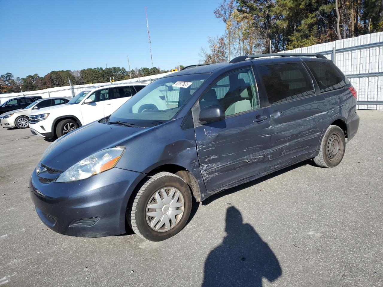 TOYOTA SIENNA CE 2006