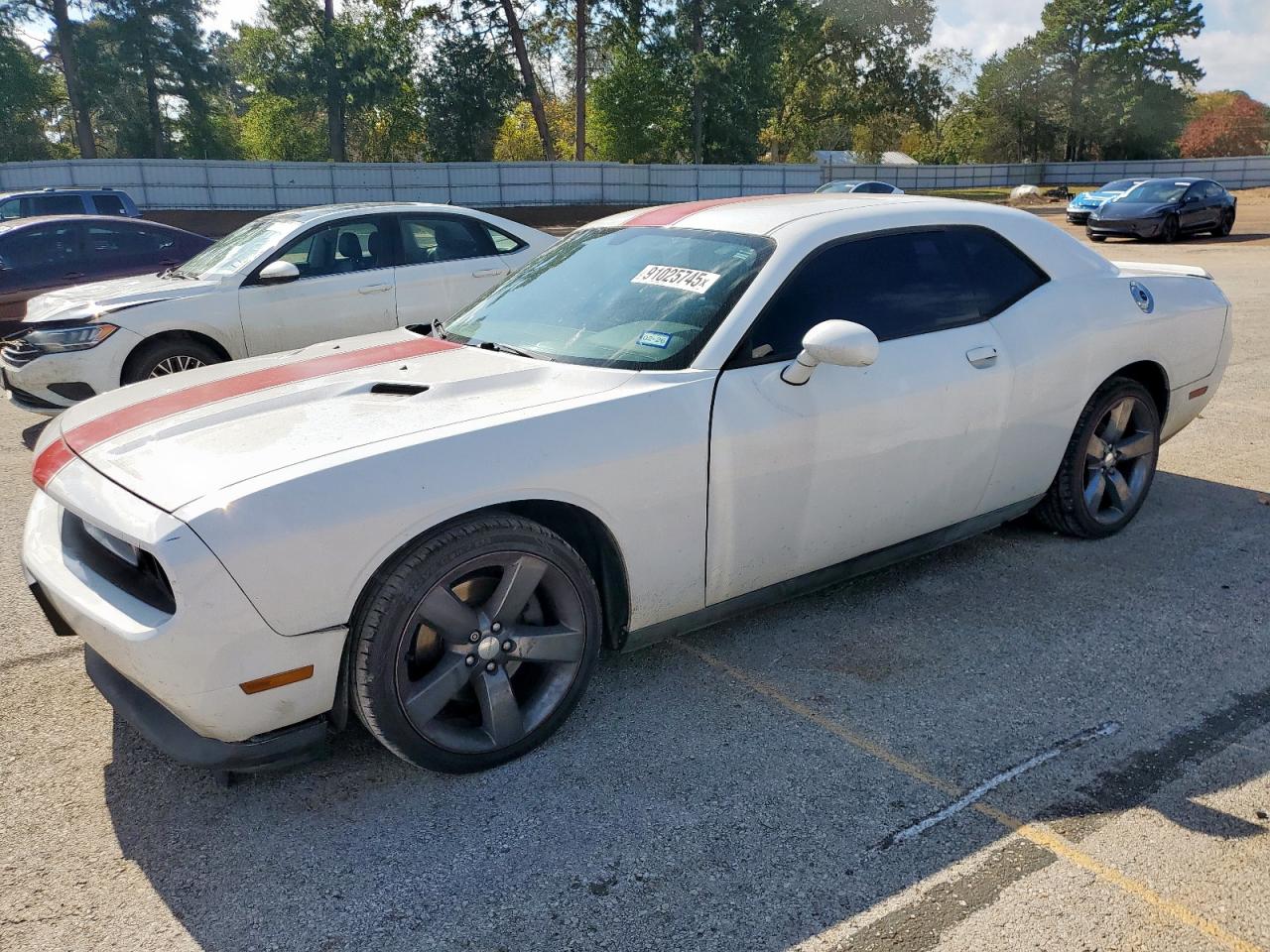 DODGE CHALLENGER 2013
